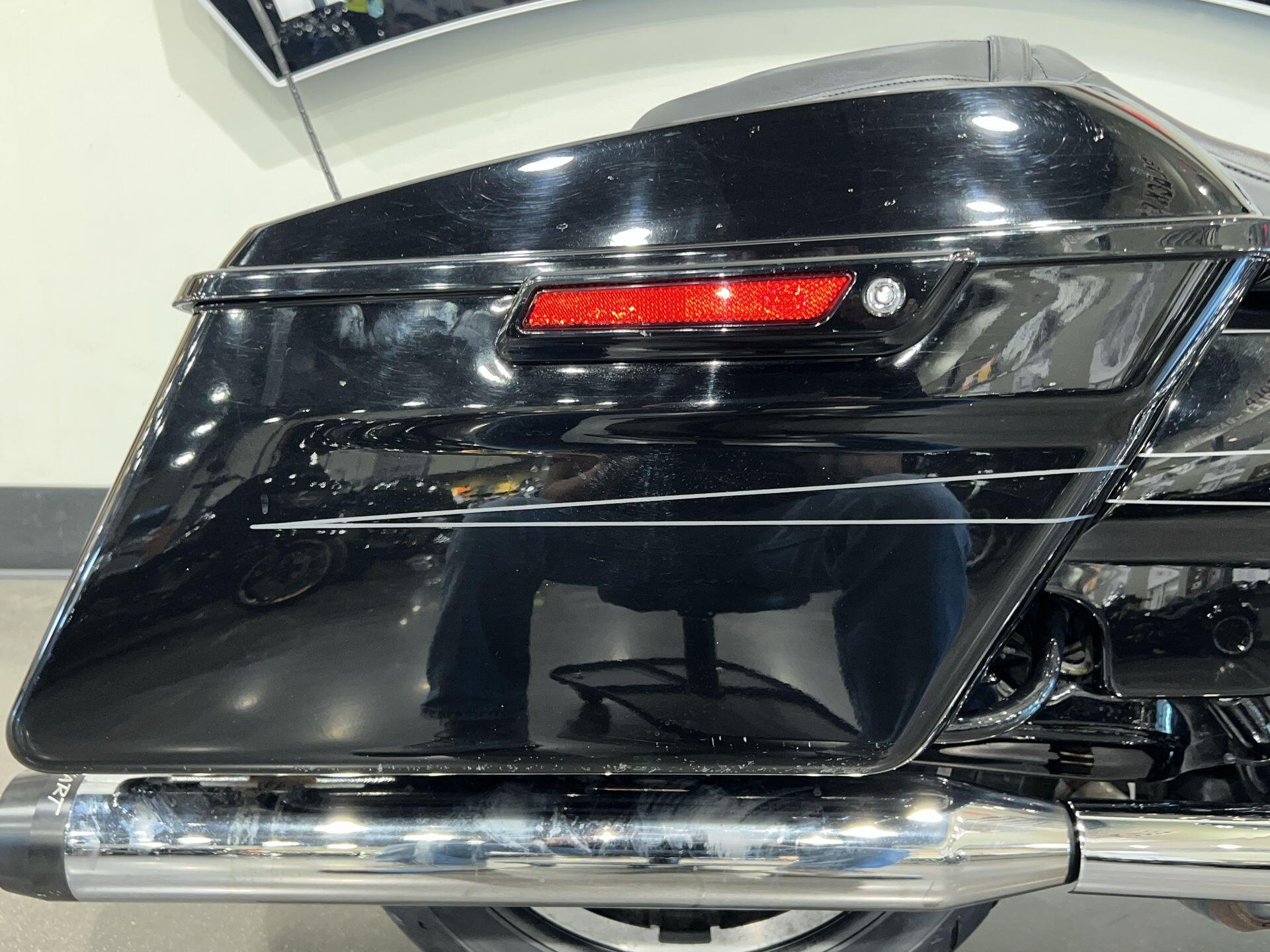2015 Harley-Davidson® Road Glide® Special FLTRXS, photo 9