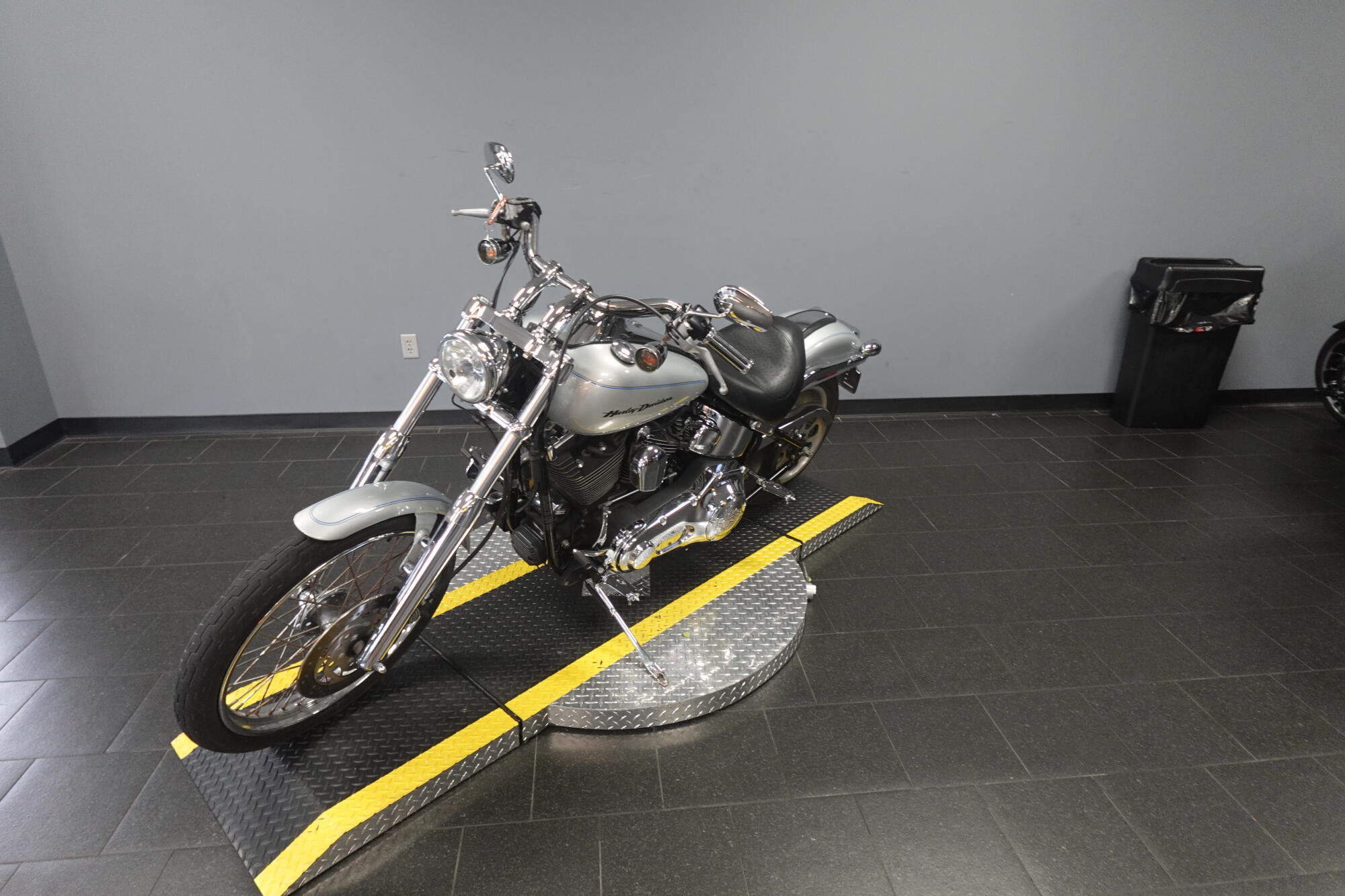 2006 Harley-Davidson® Softail Deuce FXSTD, photo 4