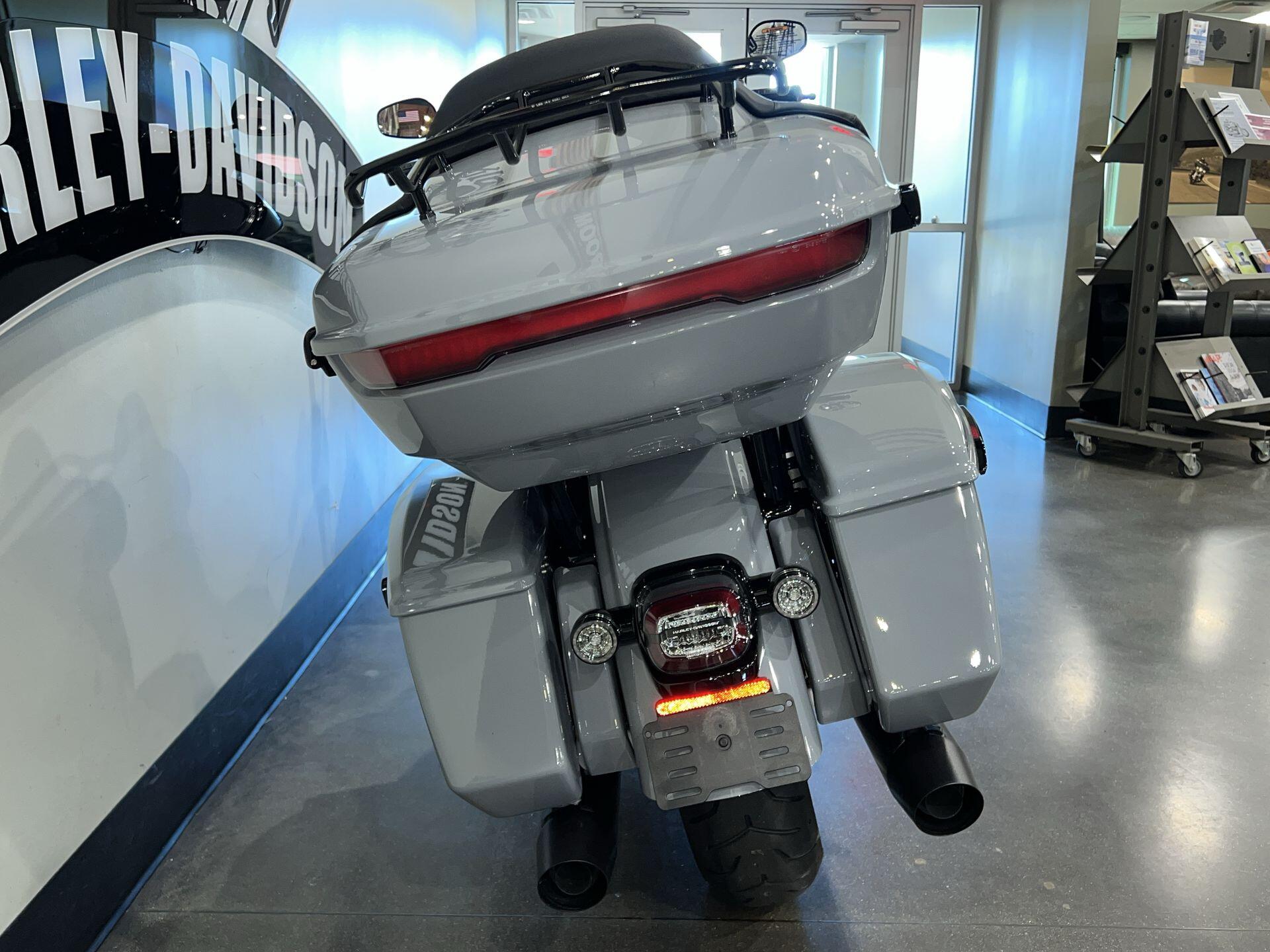 2026 Harley-Davidson® Road Glide Limited FLTRXL, photo 11