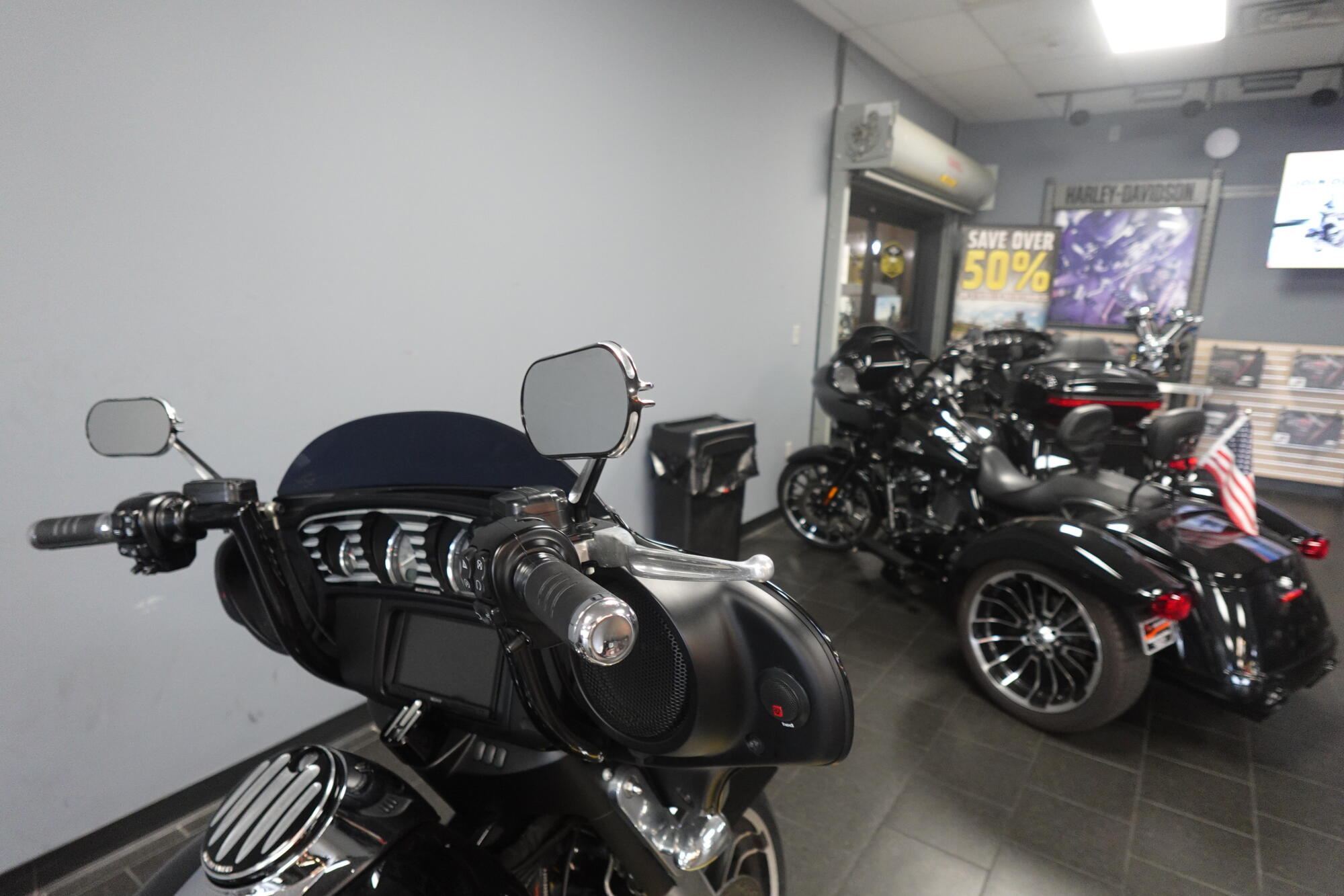 2019 Harley-Davidson® Street Glide® FLHX, photo 11