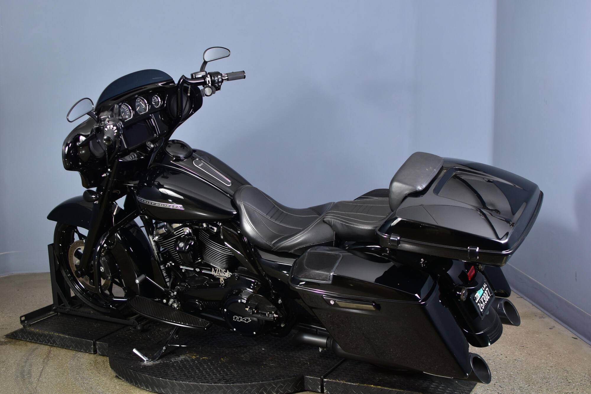 2020 Harley-Davidson® Street Glide® Special Vivid Black, photo 6