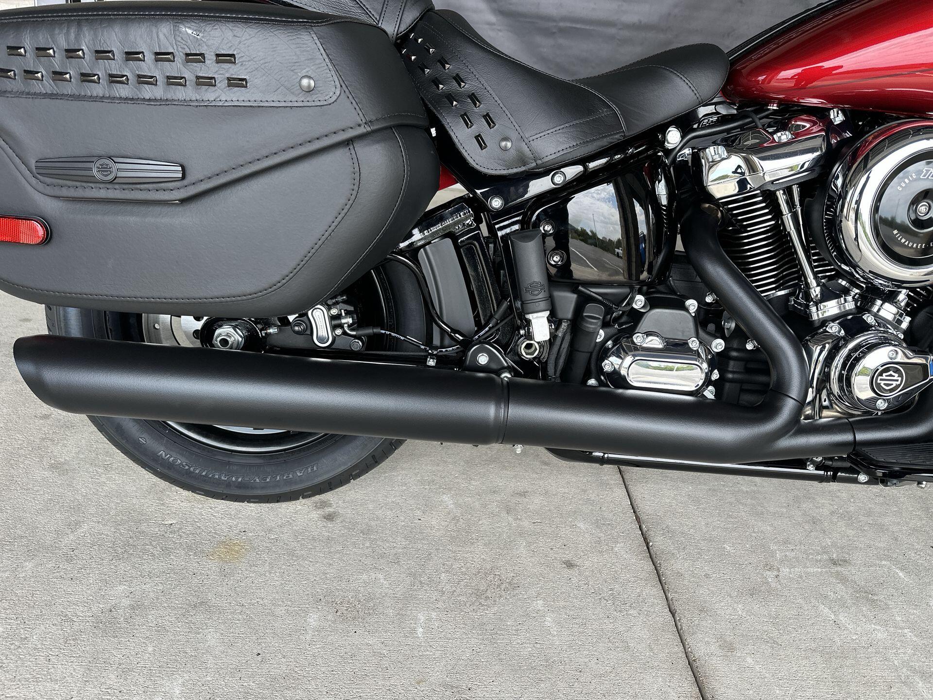 2026 Harley-Davidson® Heritage Classic® FLHC, photo 16