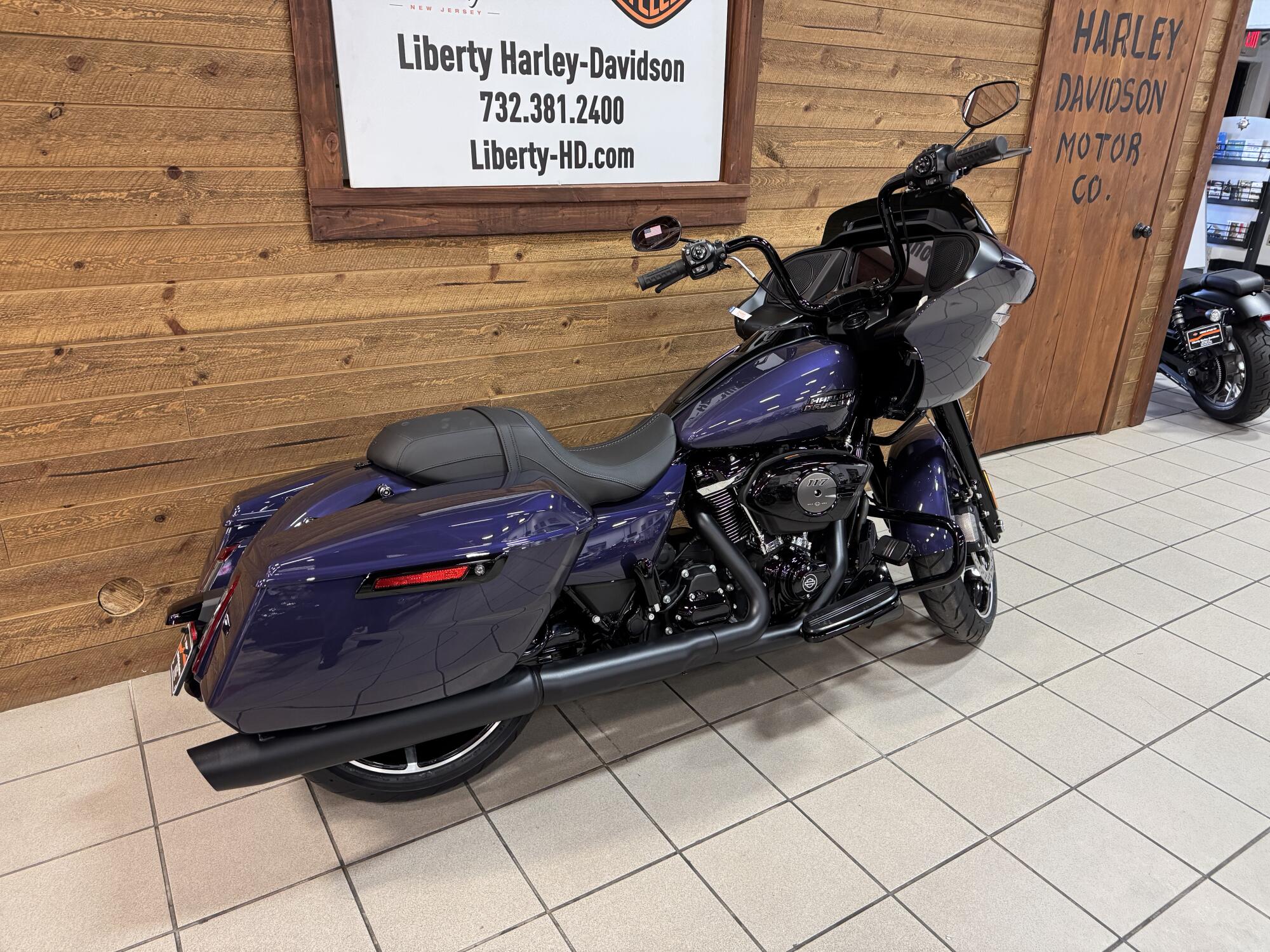 2026 Harley-Davidson® Road Glide® Purple Abyss Black Trim FLTRX, photo 8