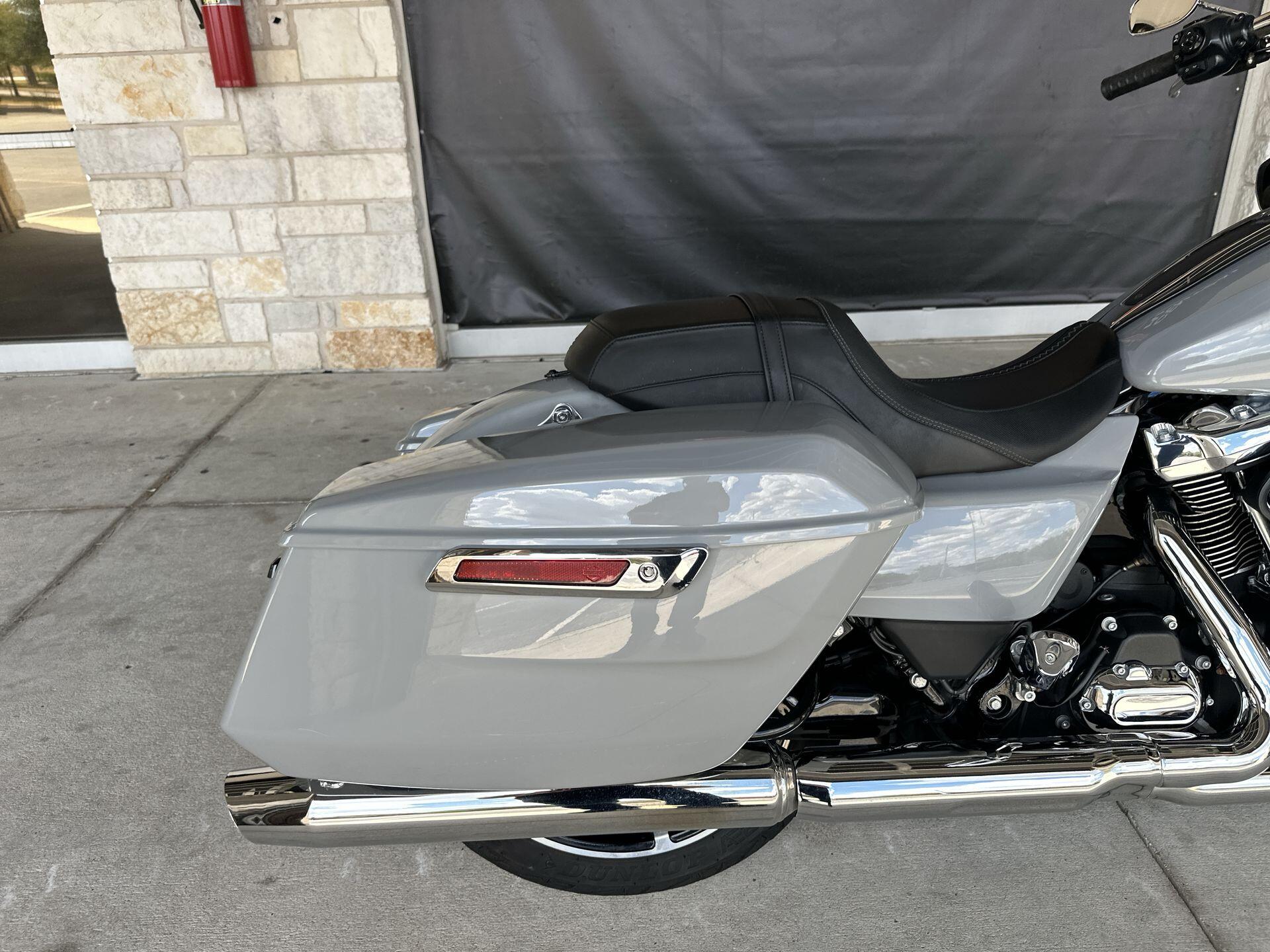 2025 Harley-Davidson® Road Glide™ FLTRX, photo 19