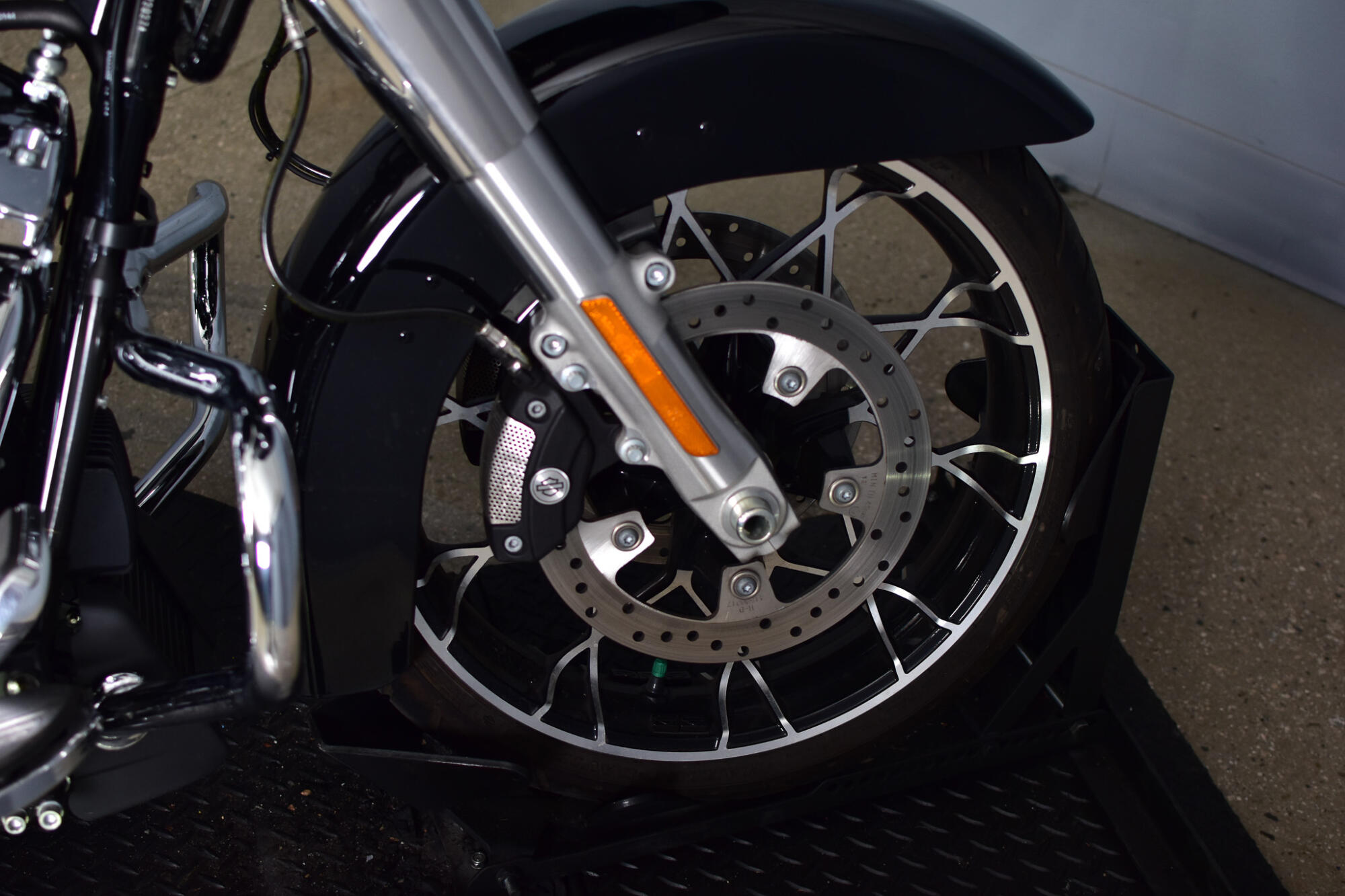 2021 Harley-Davidson® Road Glide® Special Vivid Black, photo 12