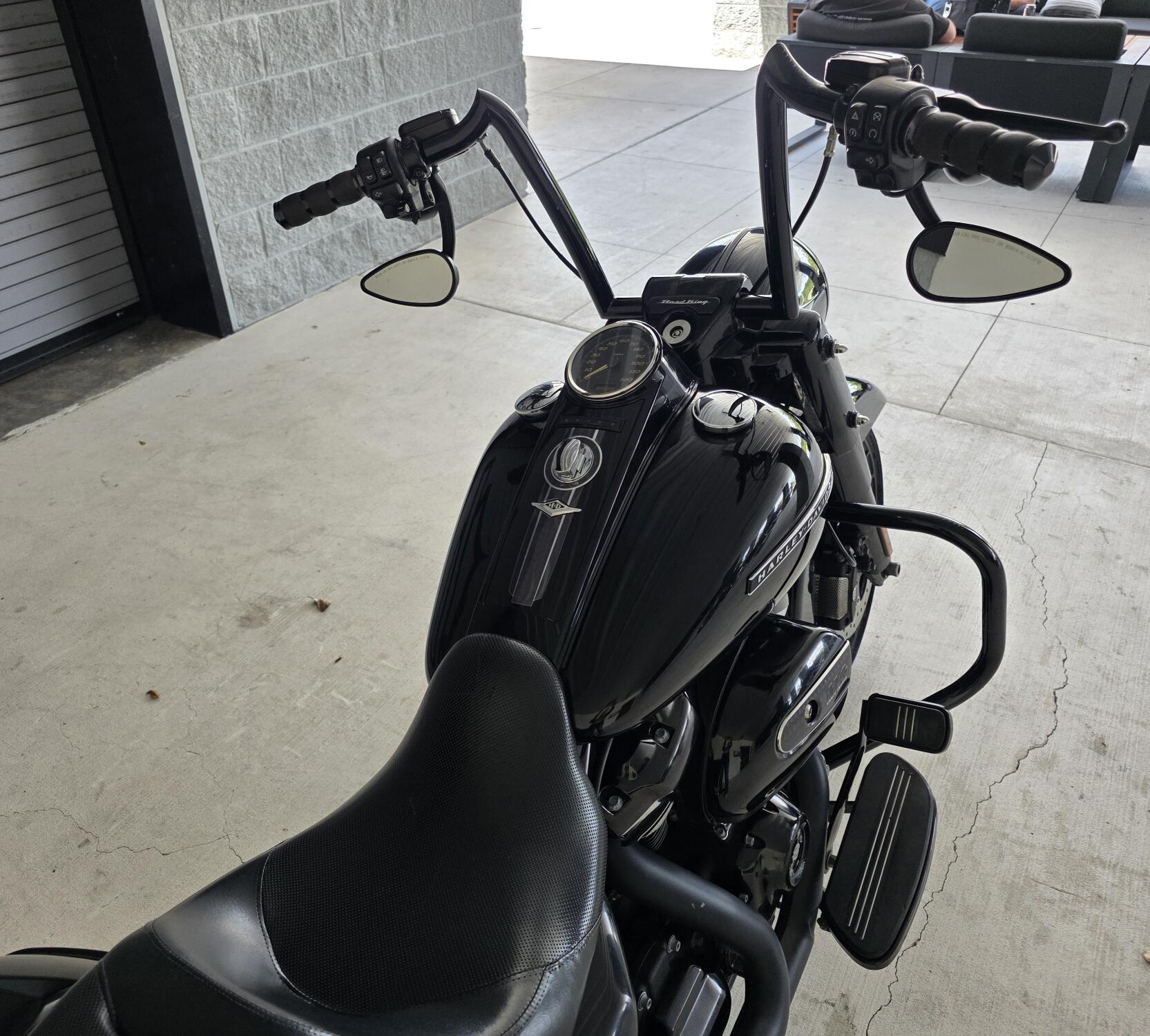 2019 Harley-Davidson® Road King® Special Vivid Black, photo 7