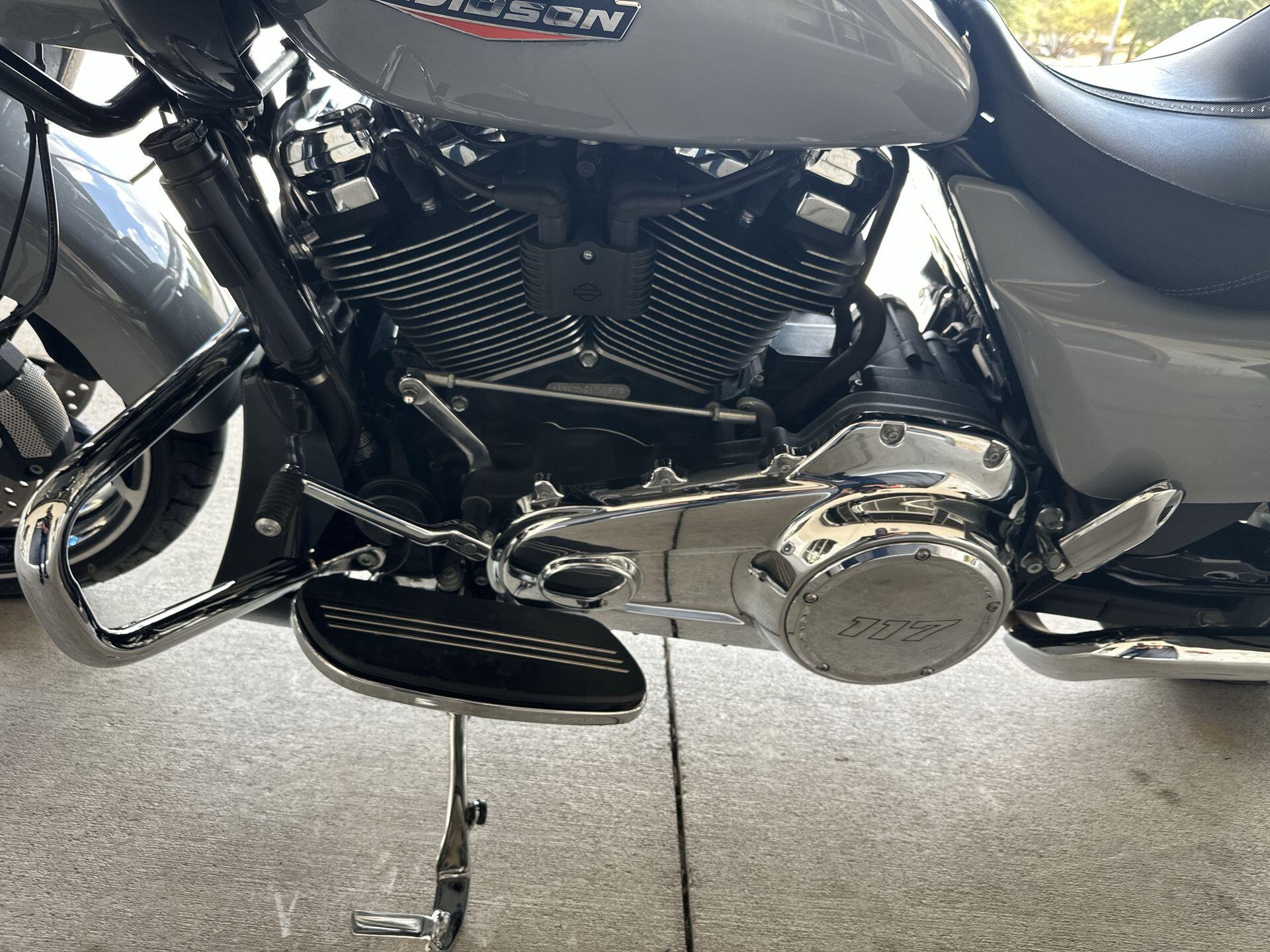 2025 Harley-Davidson® Road Glide™ FLTRX, photo 13