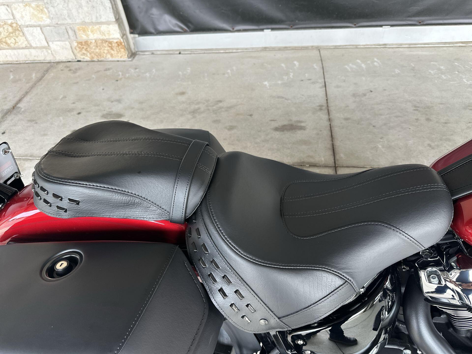 2026 Harley-Davidson® Heritage Classic® FLHC, photo 15