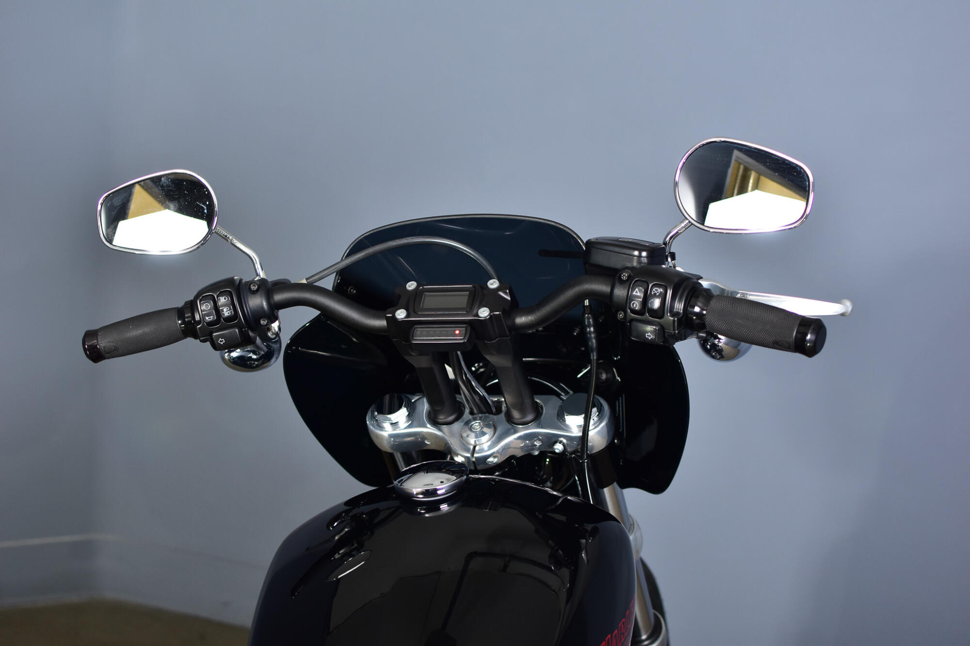 2023 Harley-Davidson® Softail® Standard FXST, photo 7