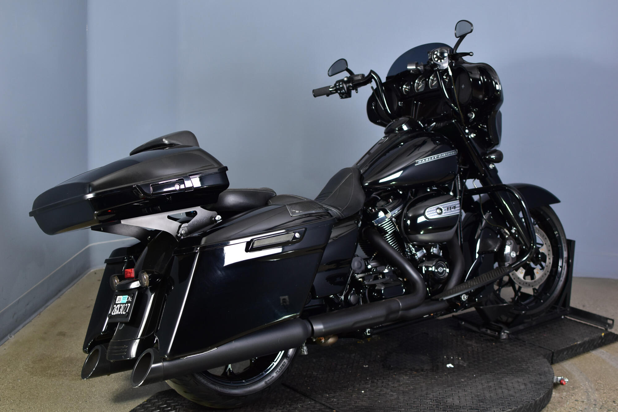 2020 Harley-Davidson® Street Glide® Special Vivid Black, photo 8