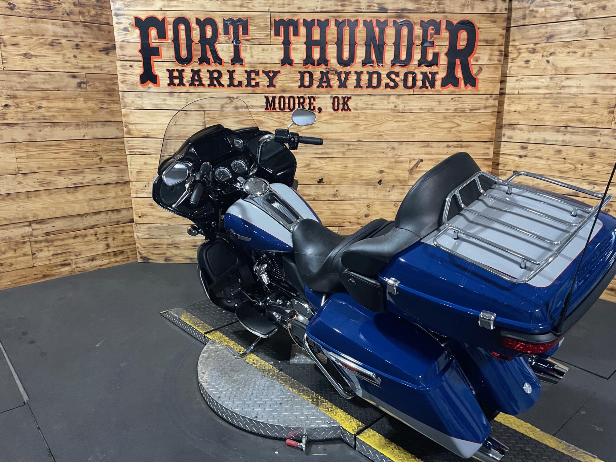2023 Harley-Davidson® Road Glide® Limited FLTRK, photo 11