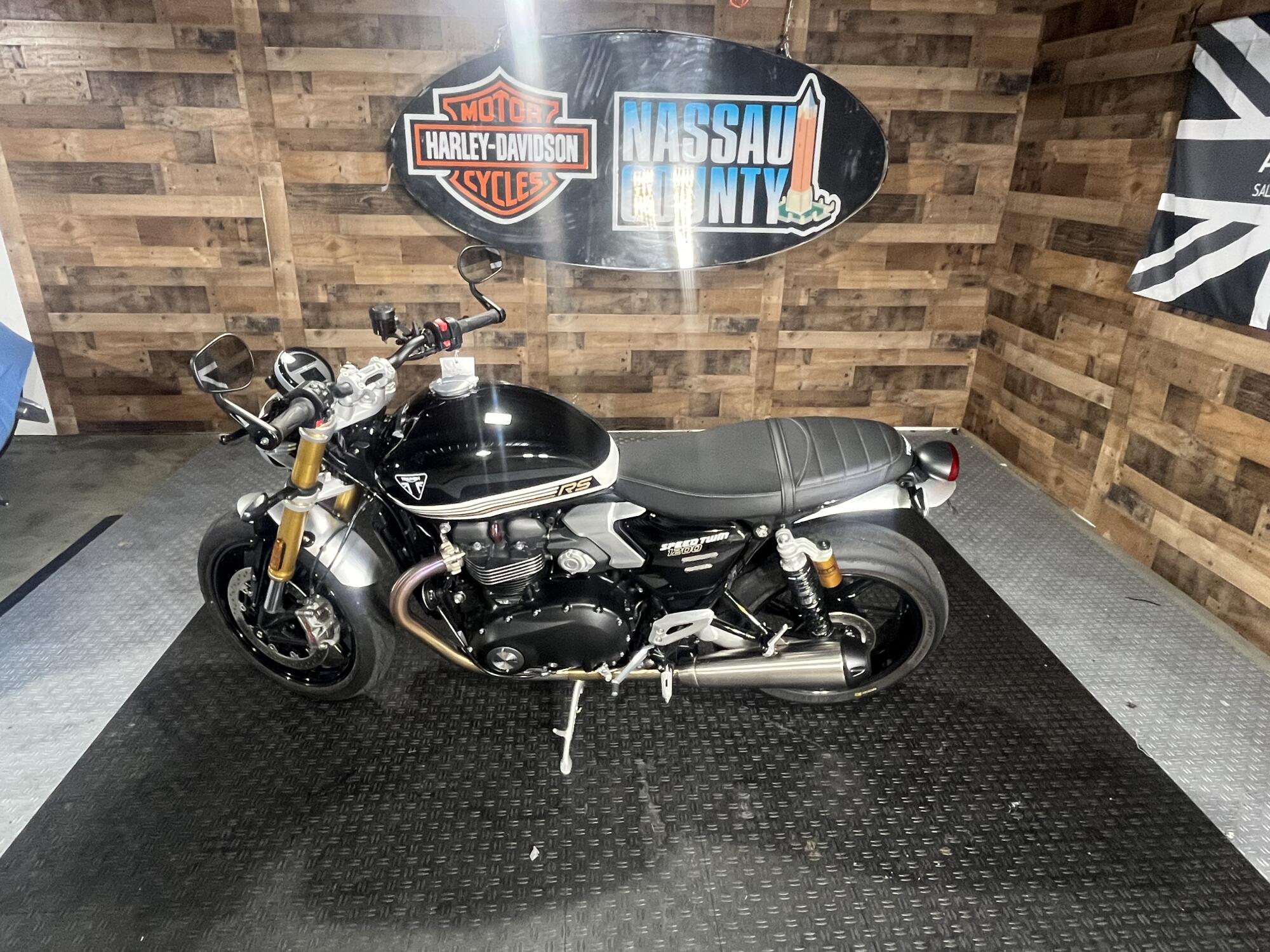 2025 Triumph Speed Twin 1200 RS Sapphire Black, photo 5