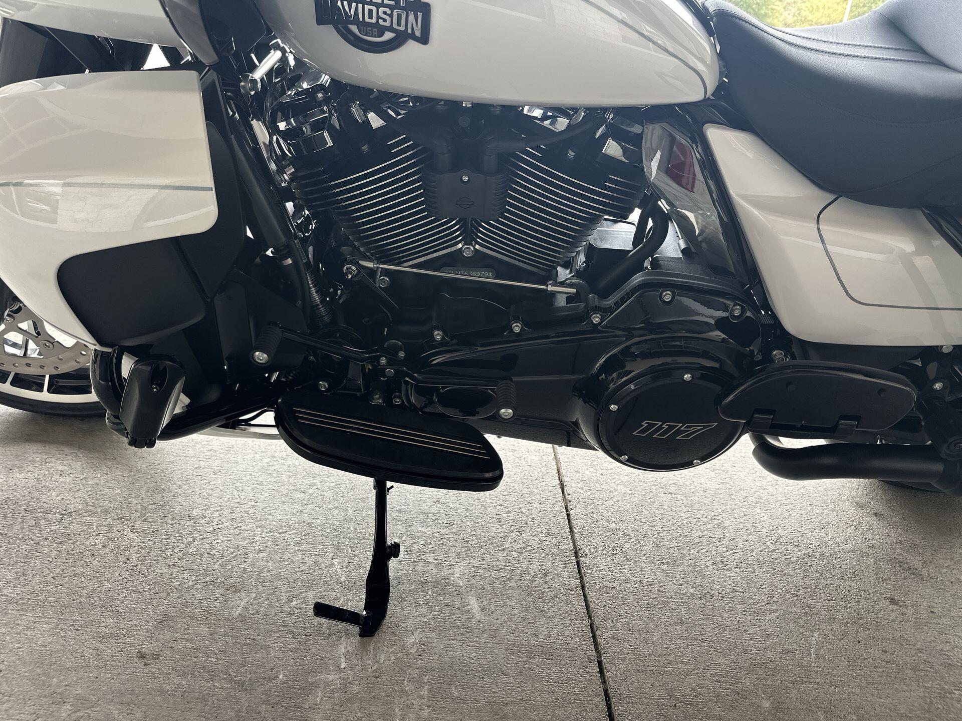 2026 Harley-Davidson® Road Glide Limited FLTRXL, photo 13