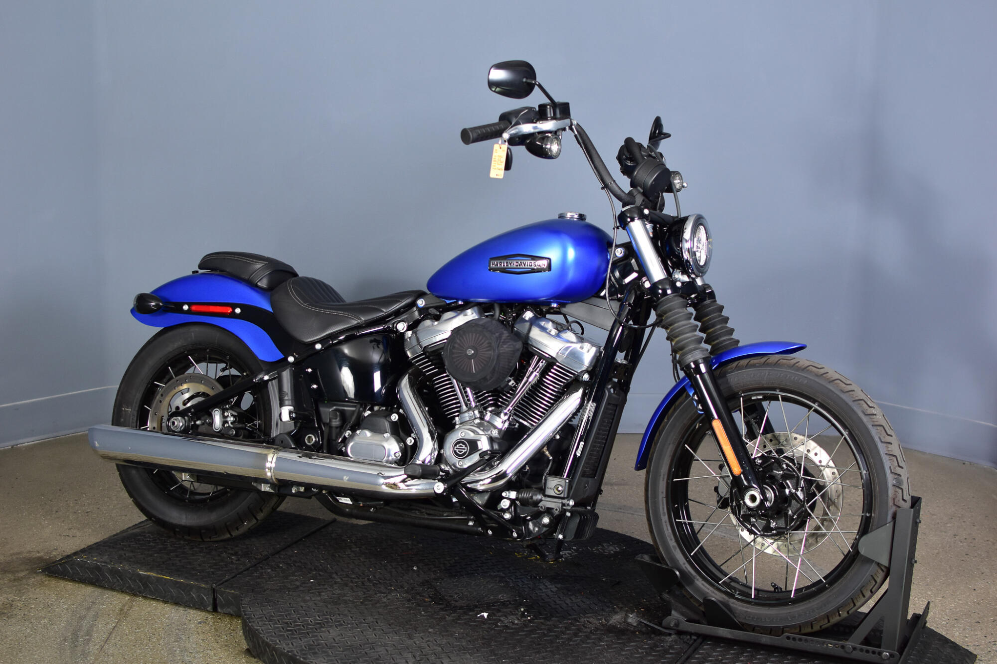 2026 Harley-Davidson® Street Bob® FXBB, photo 2