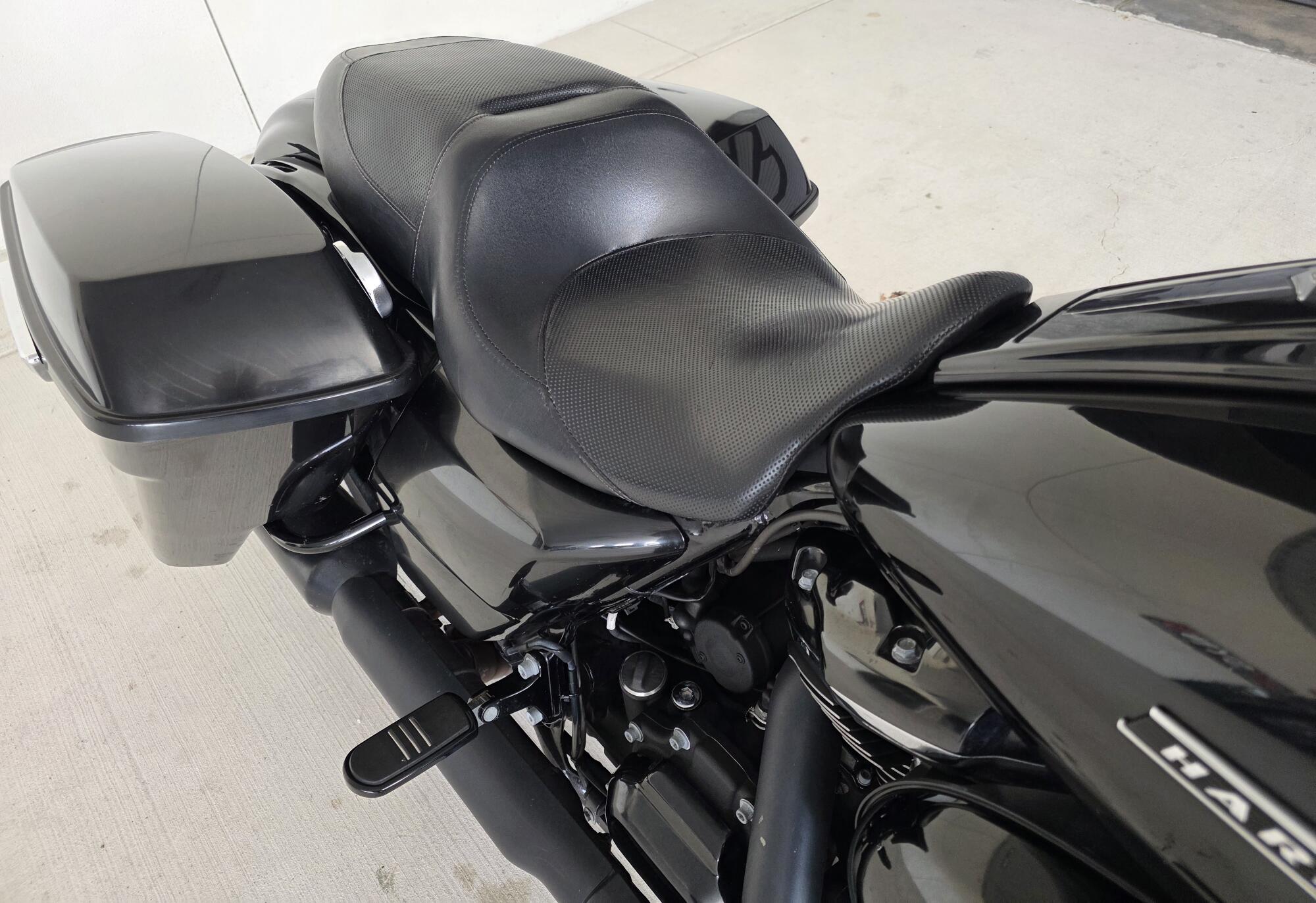 2019 Harley-Davidson® Road King® Special Vivid Black, photo 6