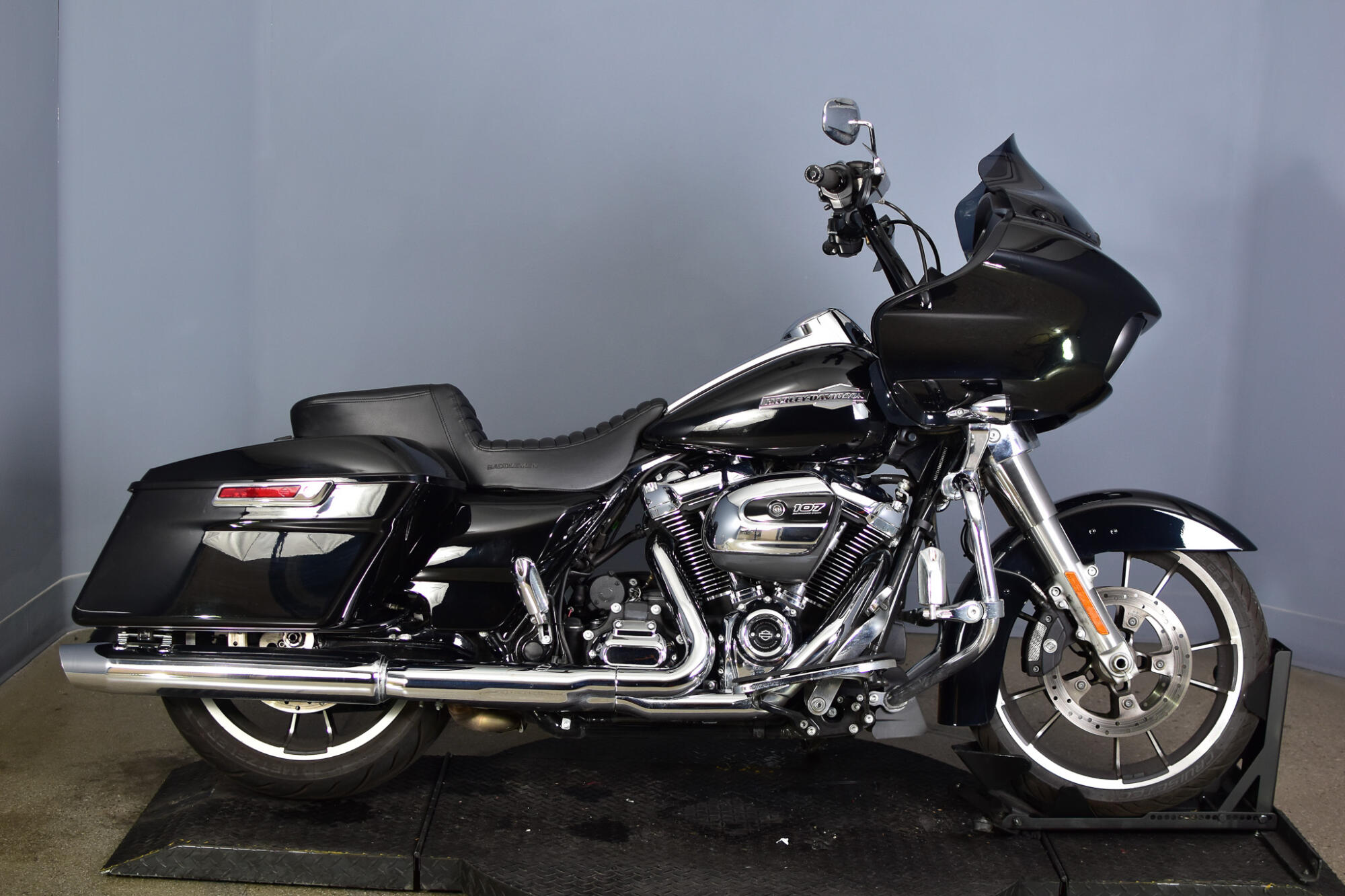 2021 Harley-Davidson® Road Glide® Vivid Black