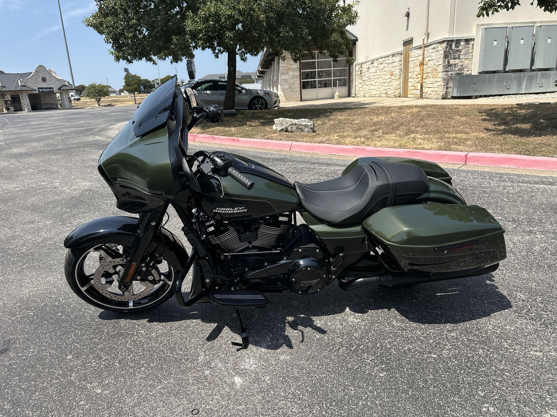 2026 Harley-Davidson® Street Glide® FLHX, photo 6
