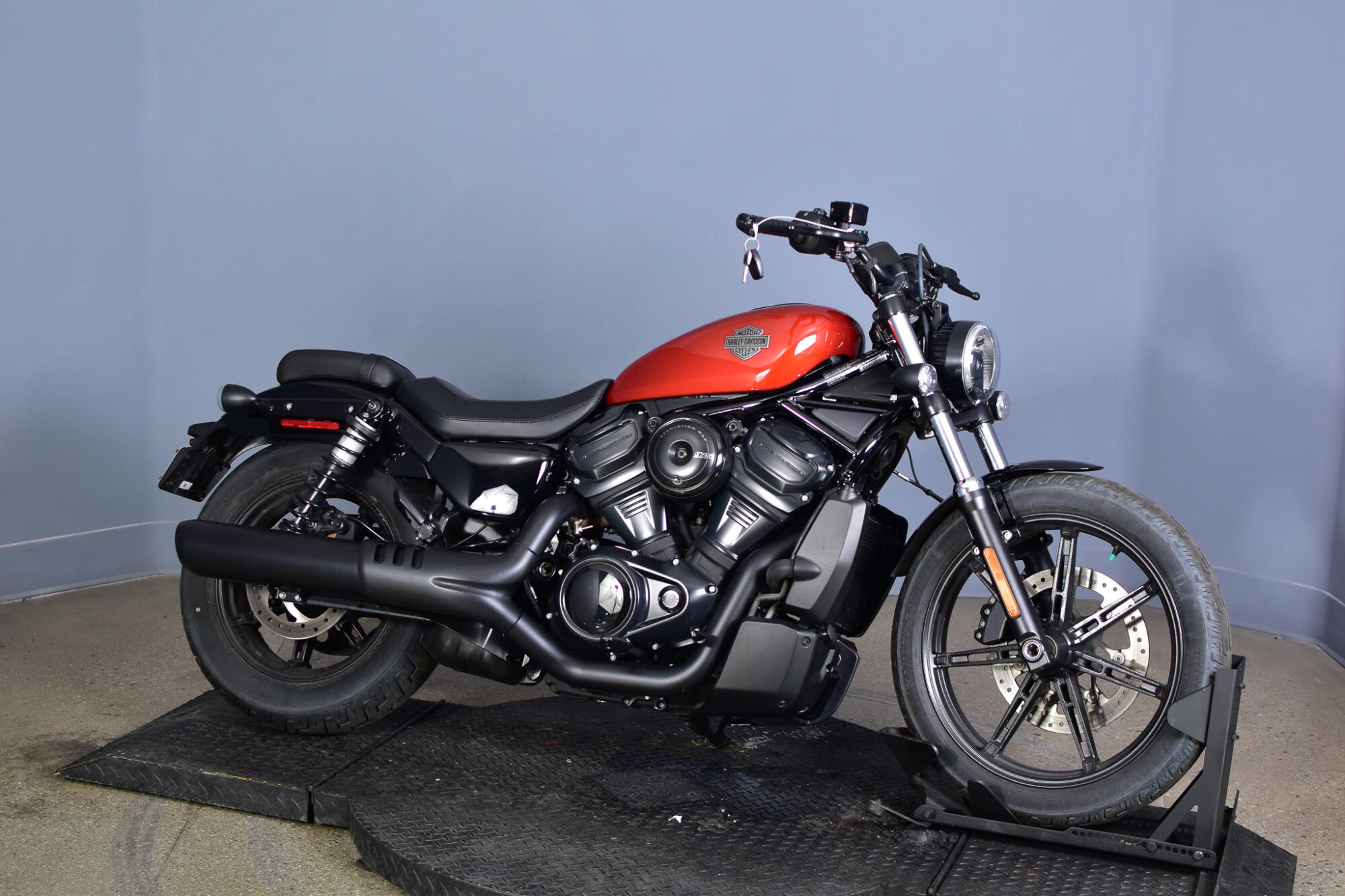 2025 Harley-Davidson® Nightster® RH975, photo 2