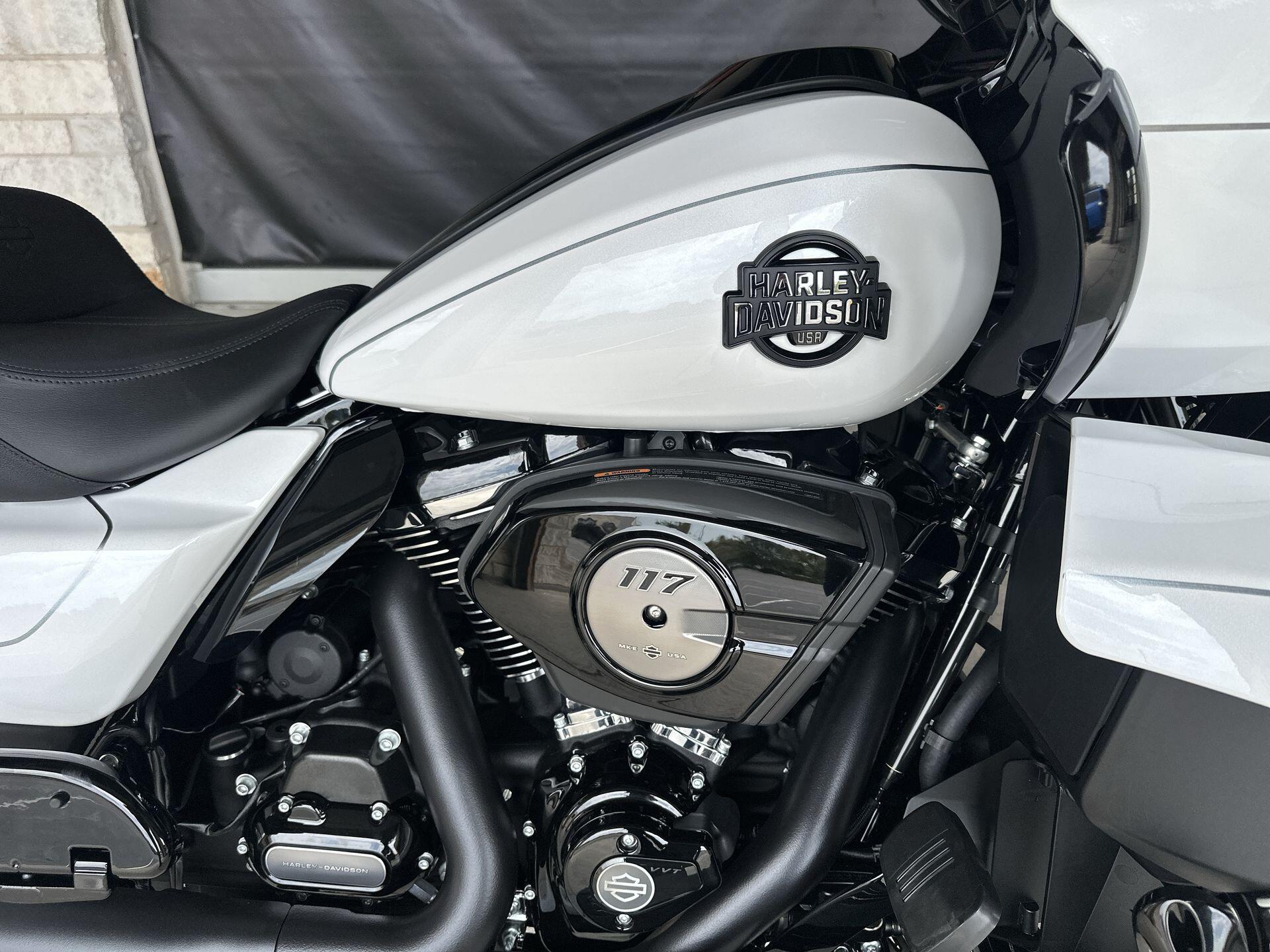 2026 Harley-Davidson® Road Glide Limited FLTRXL, photo 14