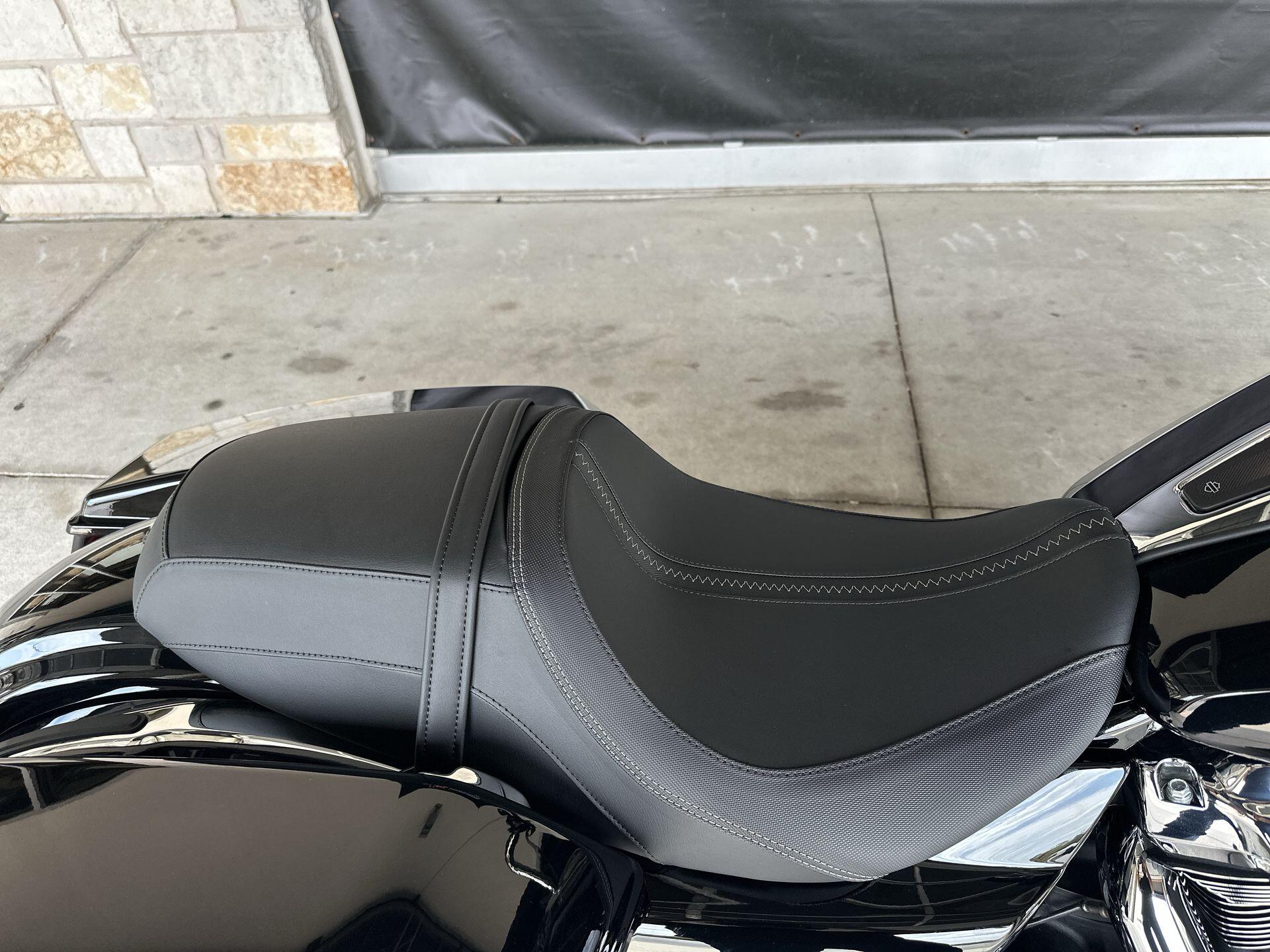 2026 Harley-Davidson® Road Glide® FLTRX, photo 15