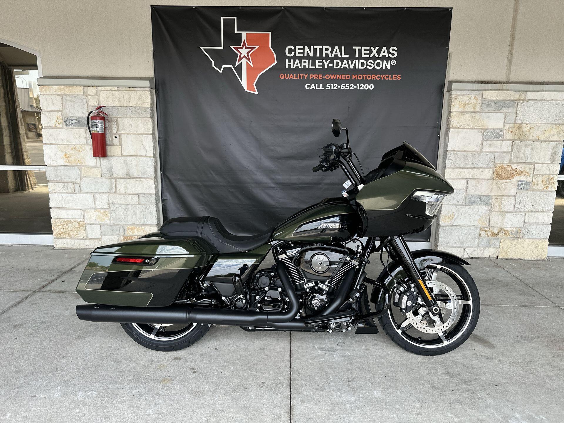 2026 Harley-Davidson® Road Glide® FLTRX, photo 3