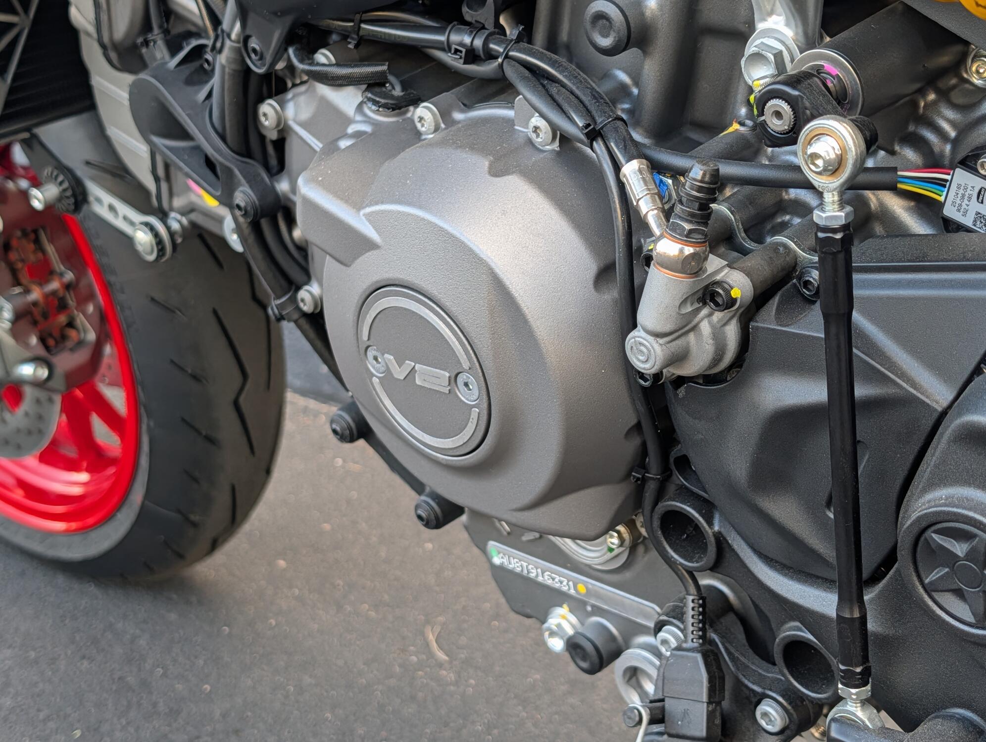 2027 DUCATI MONSTER 896 WHITE, photo 10