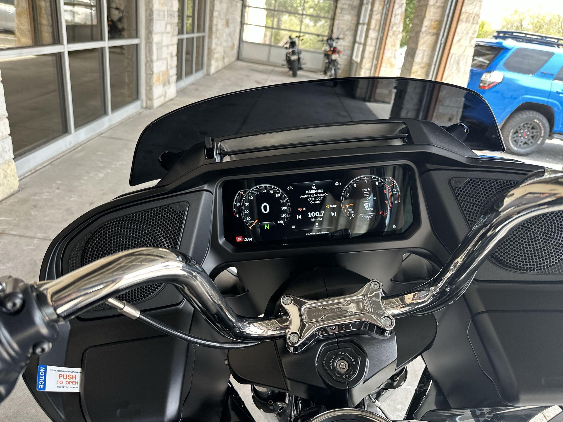 2026 Harley-Davidson® Road Glide® FLTRX, photo 23