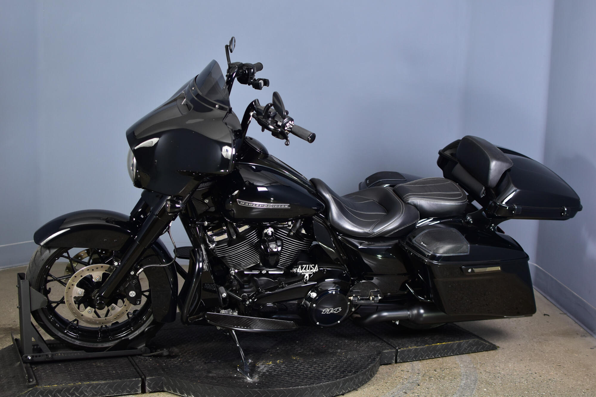 2020 Harley-Davidson® Street Glide® Special Vivid Black, photo 4