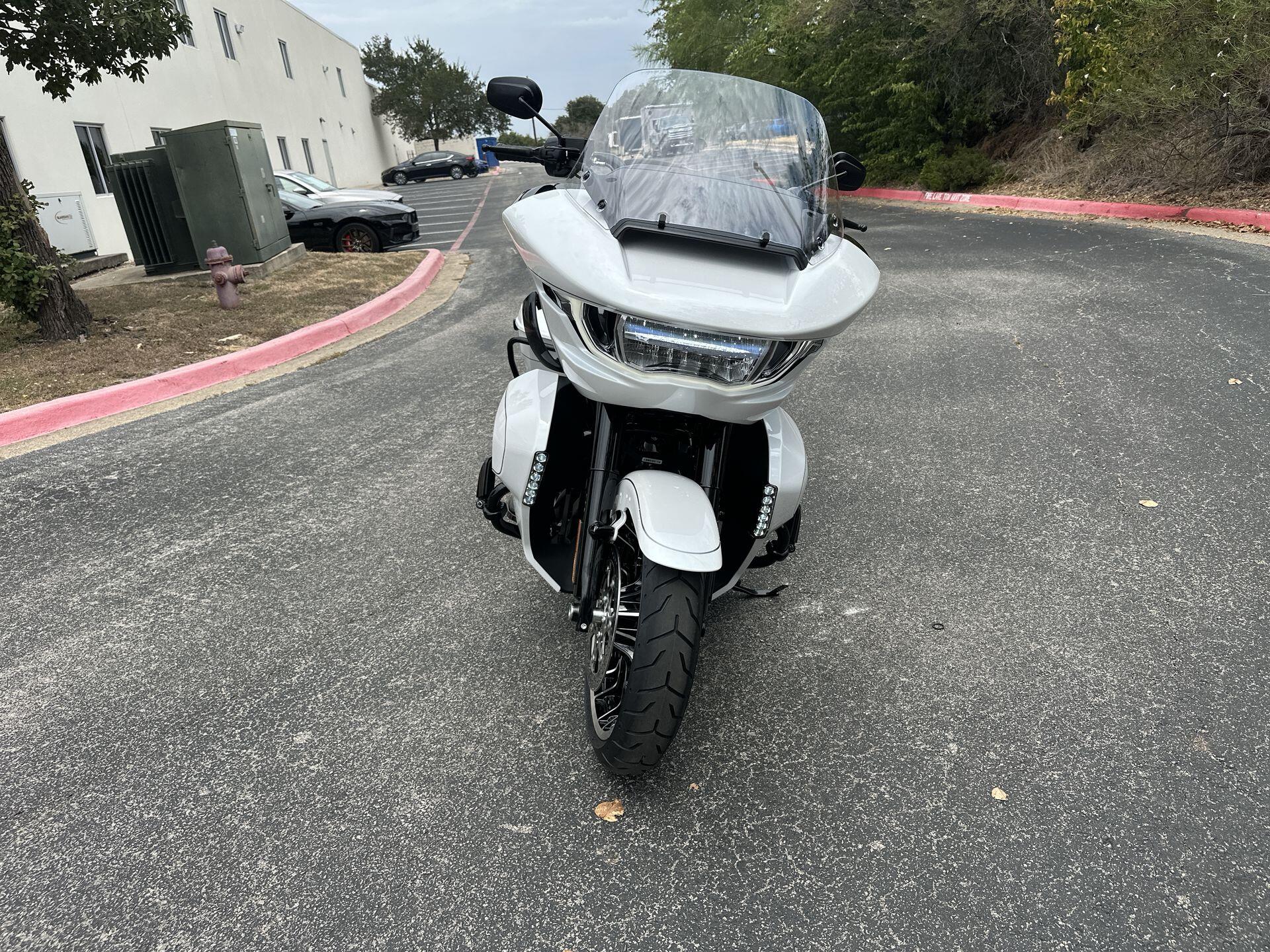 2026 Harley-Davidson® Road Glide Limited FLTRXL, photo 5
