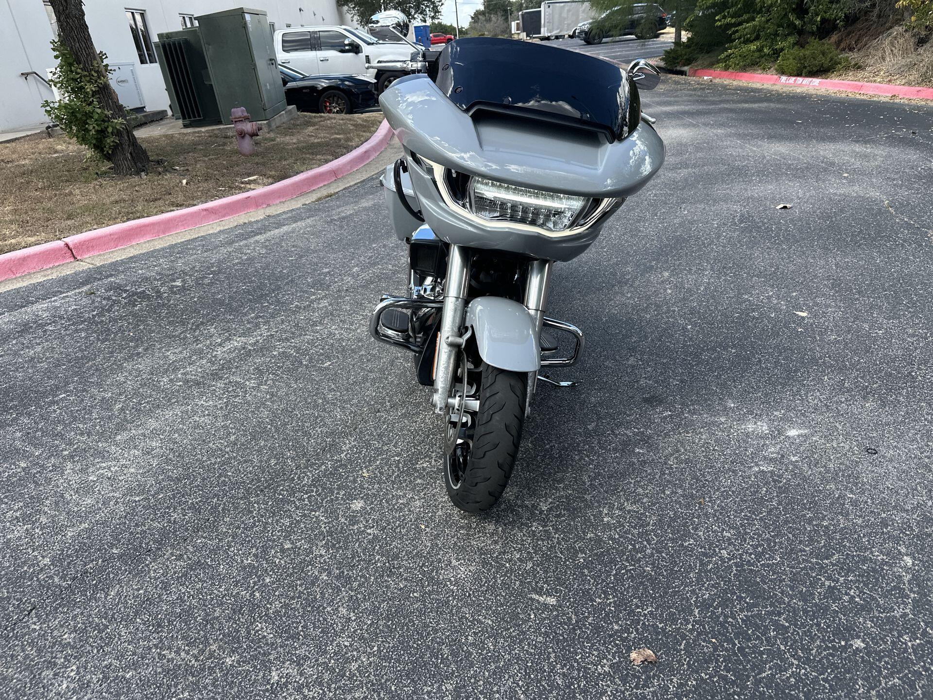2025 Harley-Davidson® Road Glide™ FLTRX, photo 5
