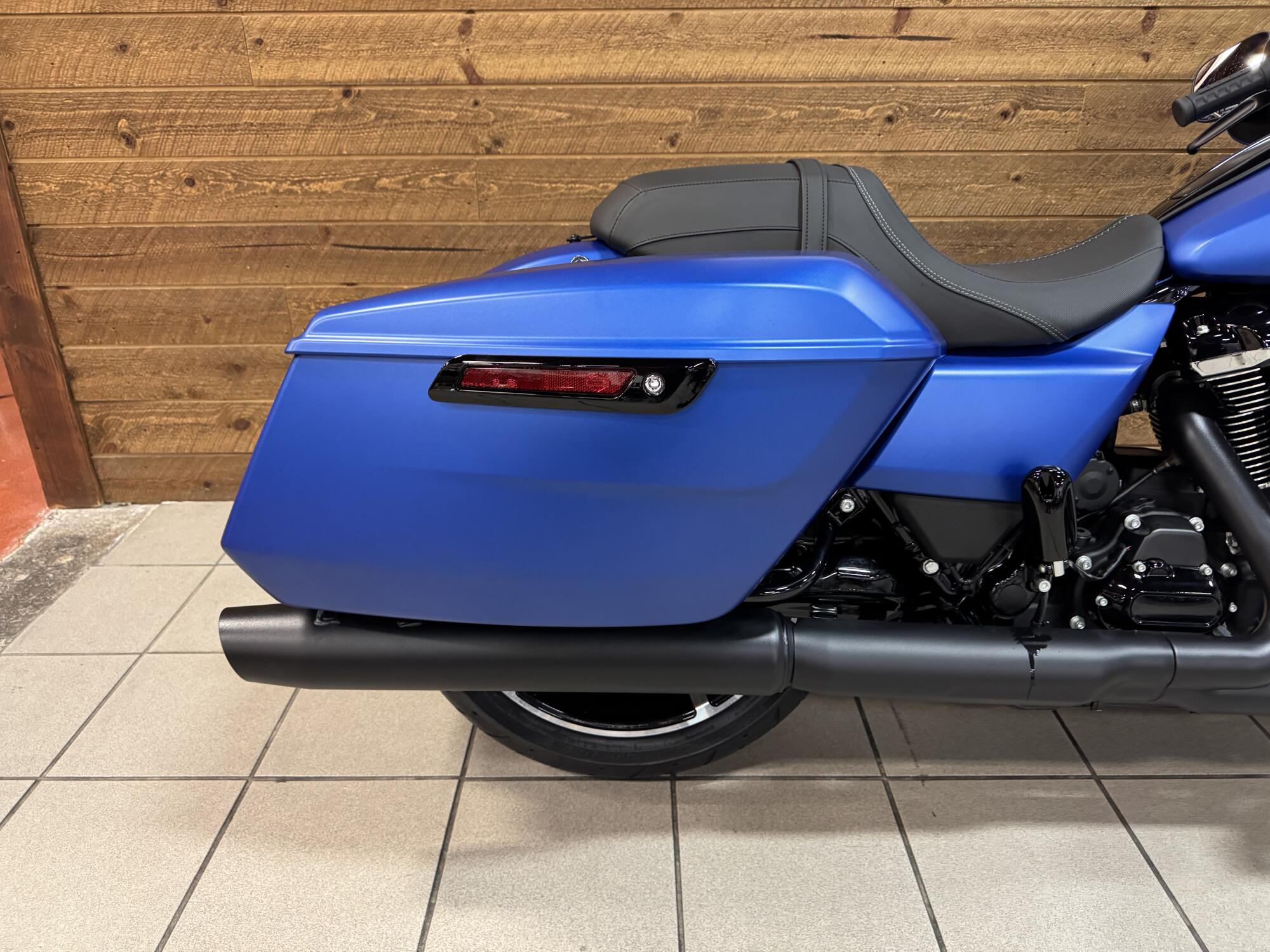 2026 Harley-Davidson® Street Glide® Aurora Blue Denim Black Trim FLHX, photo 6
