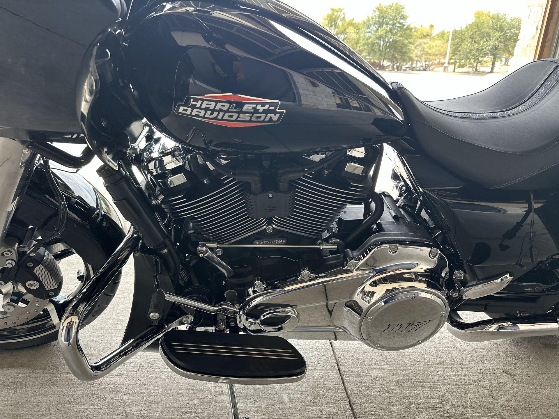 2026 Harley-Davidson® Road Glide® FLTRX, photo 13