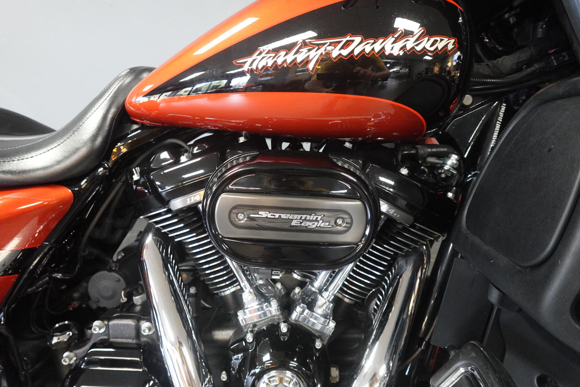 2017 Harley-Davidson® CVO™ Street Glide® FLHXSE, photo 9