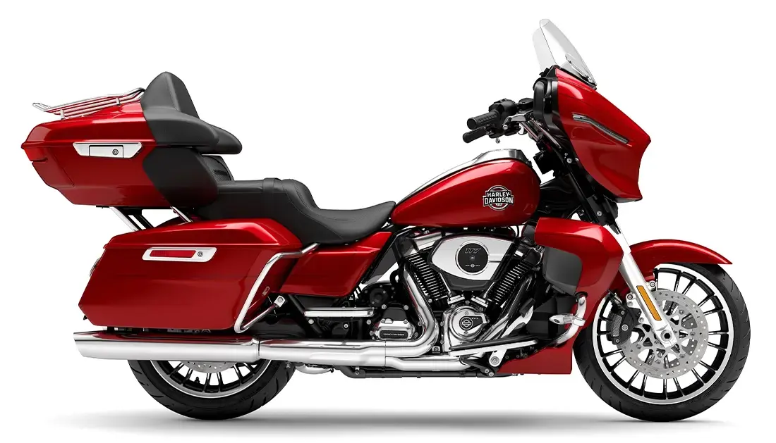 2026 Harley-Davidson® Street Glide Limited Brilliant Red Chrome Trim, photo 3