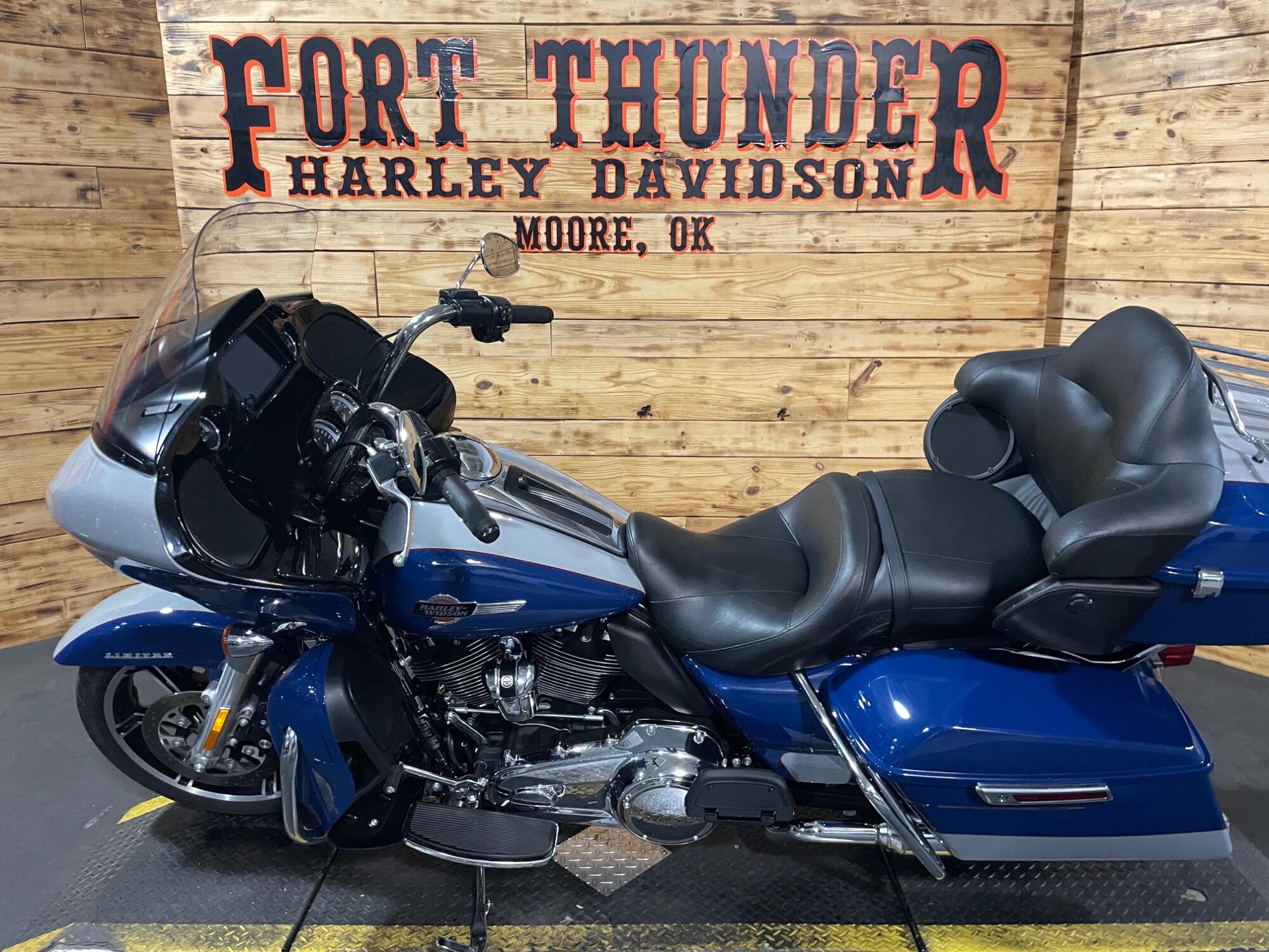 2023 Harley-Davidson® Road Glide® Limited FLTRK, photo 9