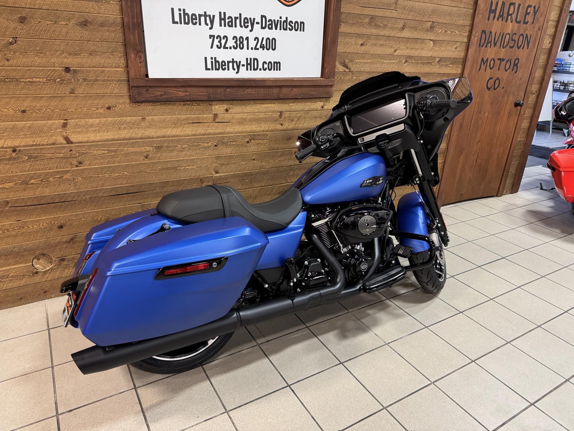 2026 Harley-Davidson® Street Glide® Aurora Blue Denim Black Trim FLHX, photo 8
