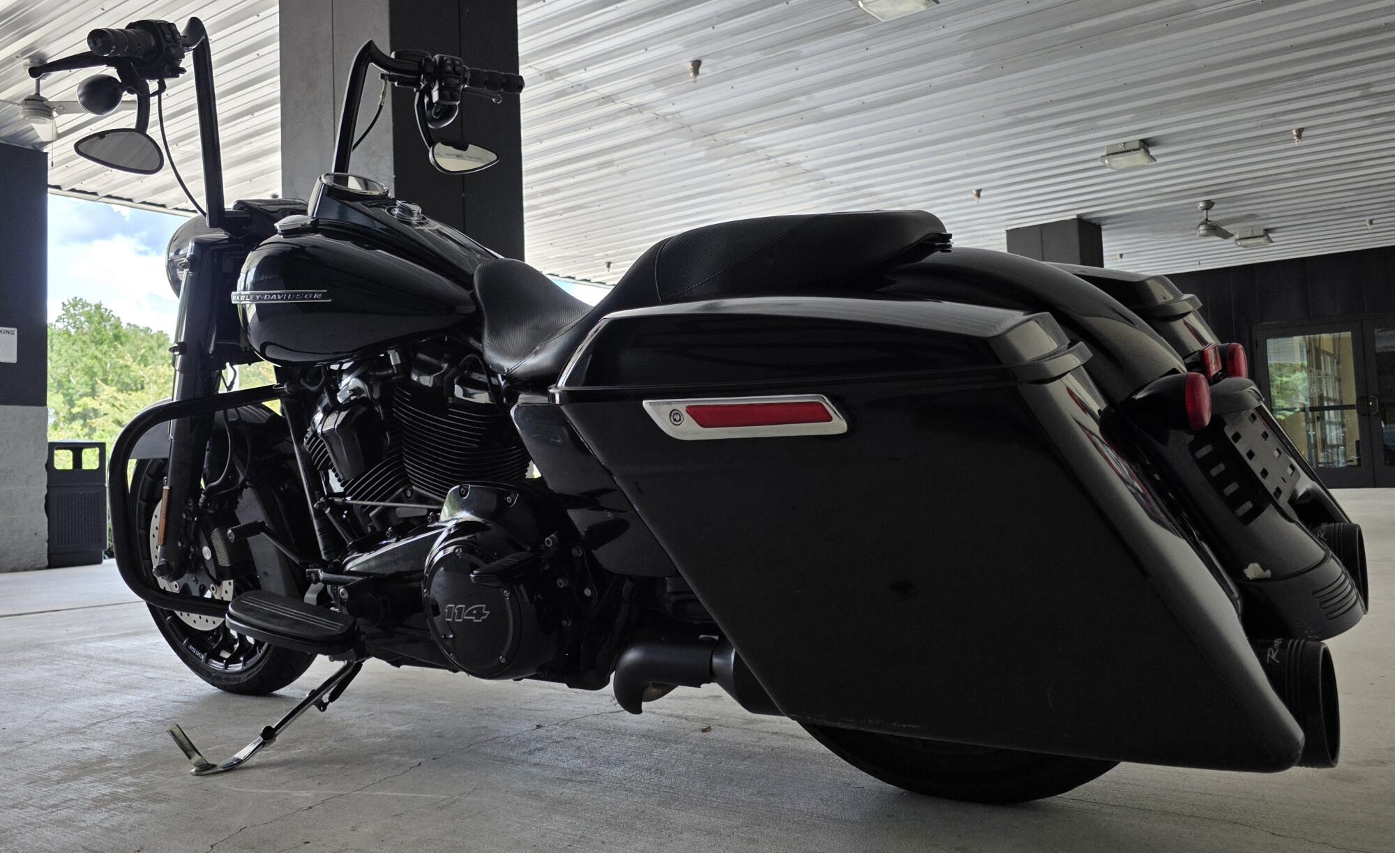 2019 Harley-Davidson® Road King® Special Vivid Black, photo 11