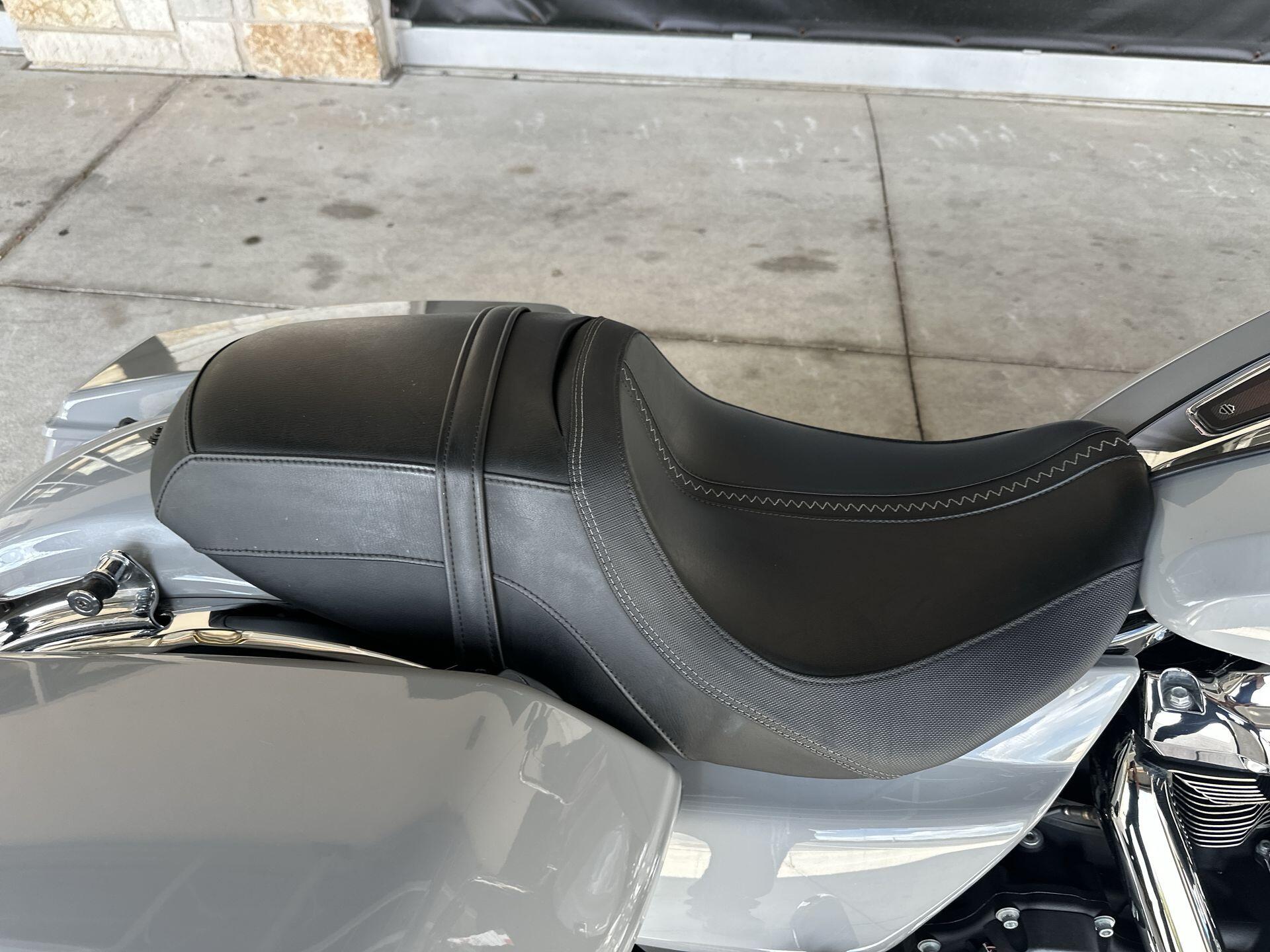 2025 Harley-Davidson® Road Glide™ FLTRX, photo 15
