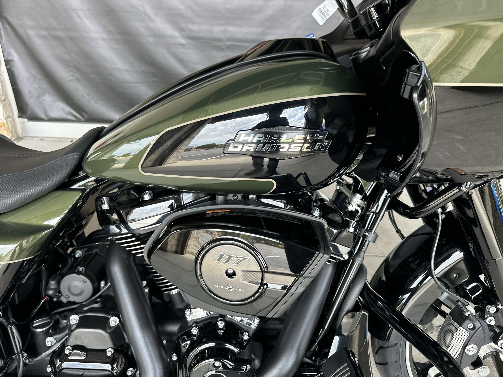 2026 Harley-Davidson® Road Glide® FLTRX, photo 14