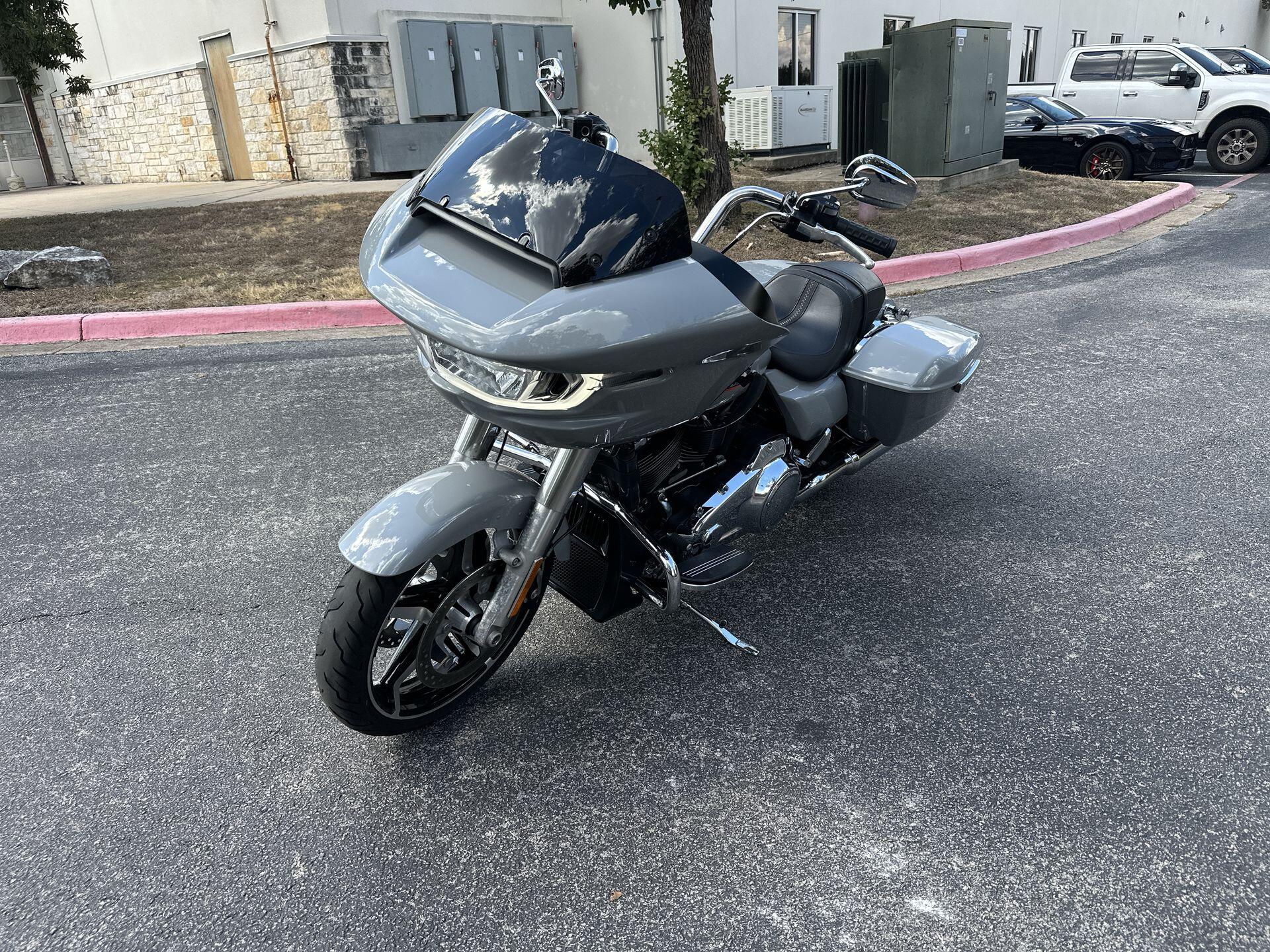 2025 Harley-Davidson® Road Glide™ FLTRX, photo 6