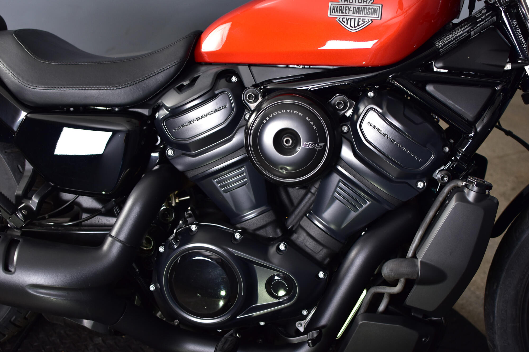 2025 Harley-Davidson® Nightster® RH975, photo 11