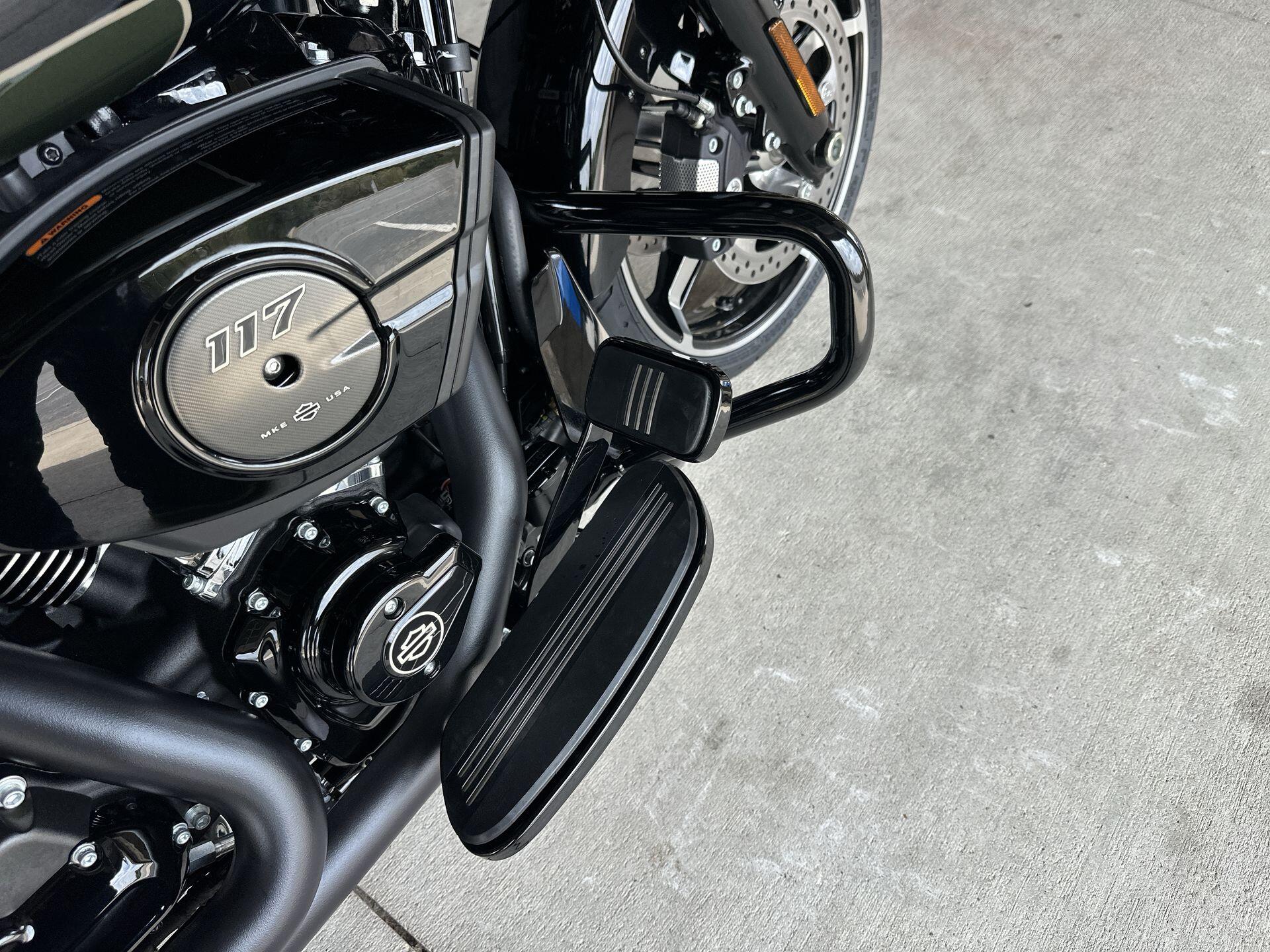 2026 Harley-Davidson® Road Glide® FLTRX, photo 17