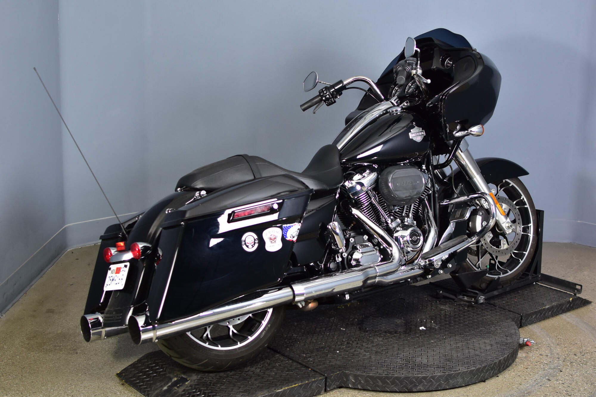 2021 Harley-Davidson® Road Glide® Special Vivid Black, photo 8