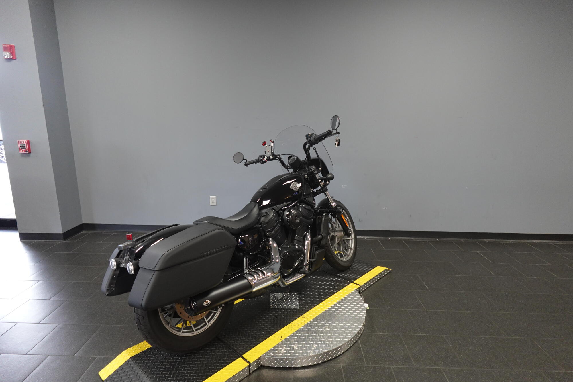 2025 Harley-Davidson® Nightster® RH975, photo 8