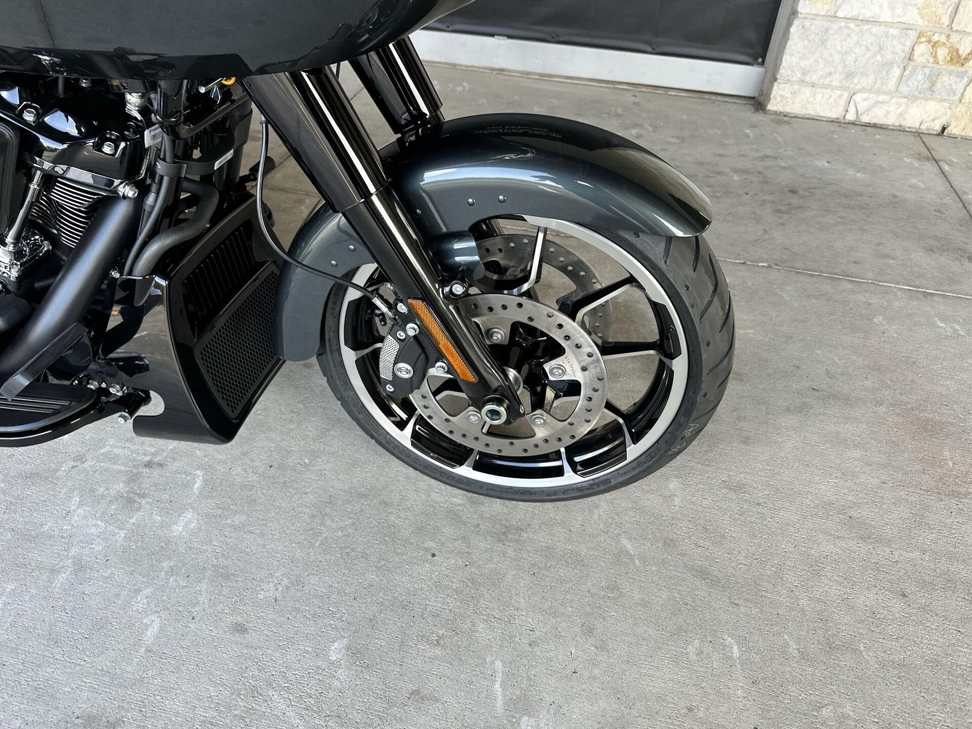 2026 Harley-Davidson® Road Glide 3 FLTRT, photo 12