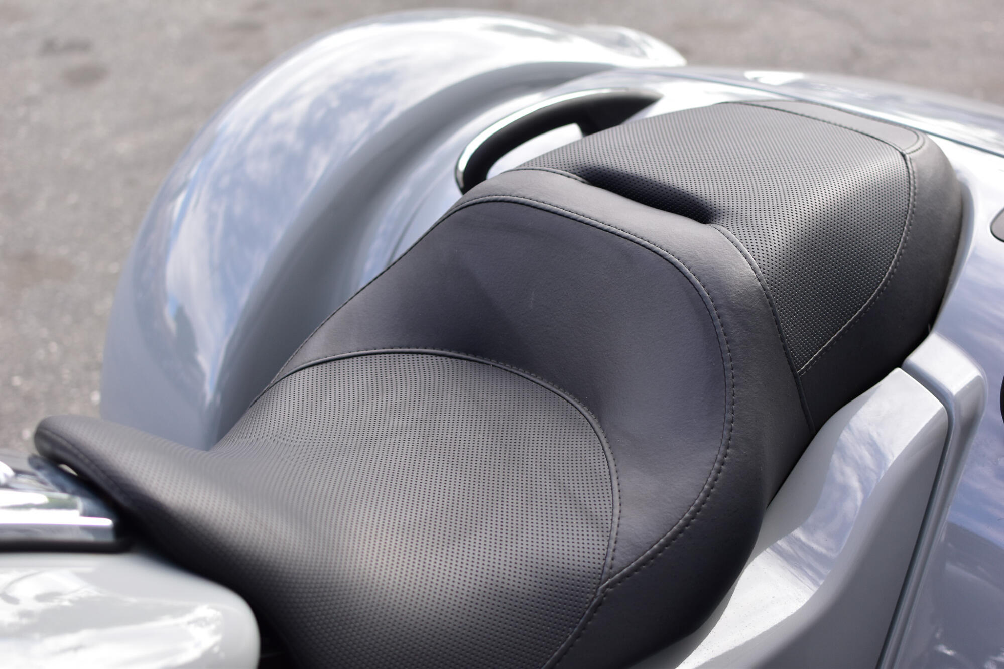 2024 Harley-Davidson® Road Glide® 3 Atlas Silver Metallic – Black Finish, photo 9