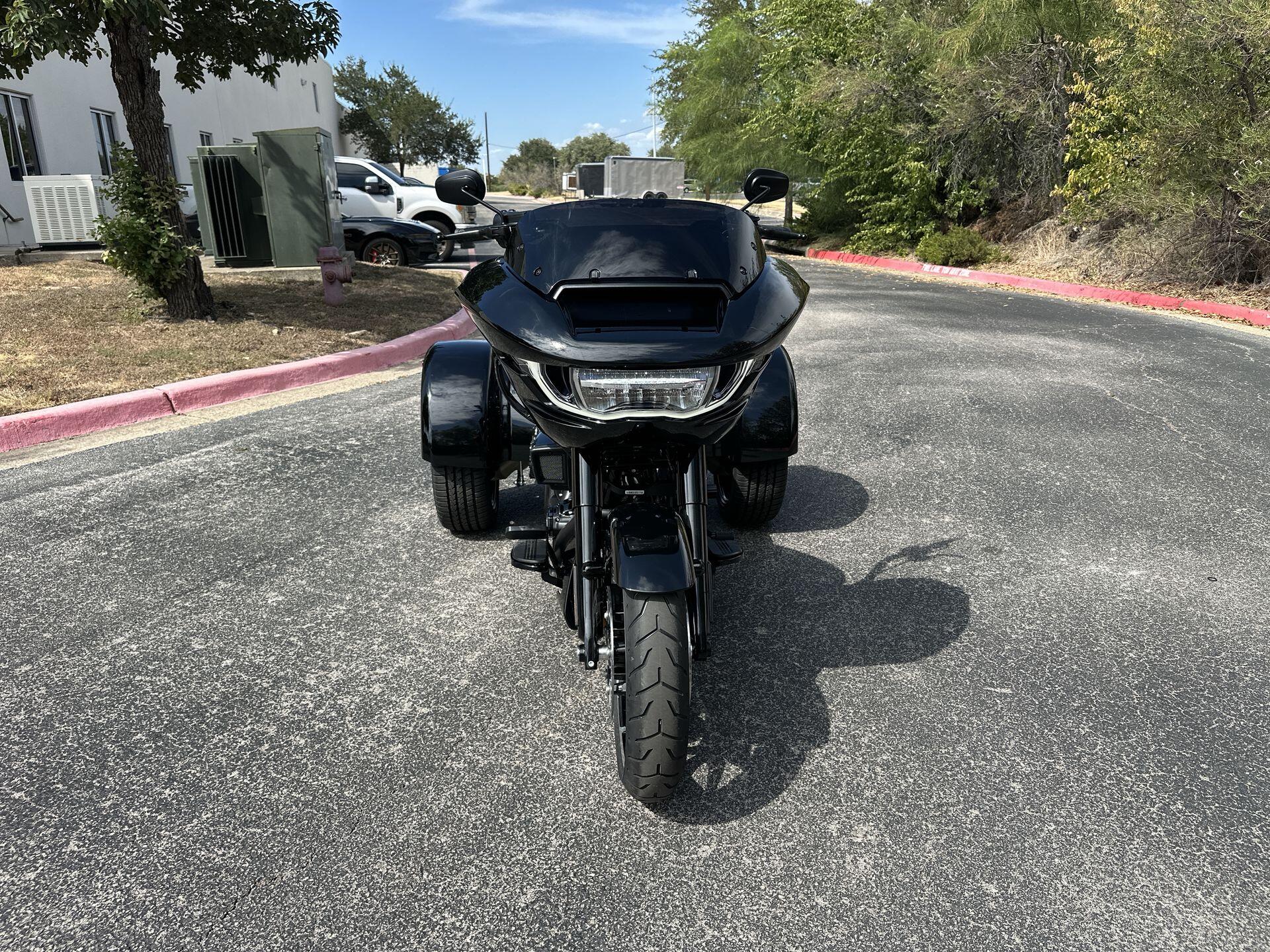 2026 Harley-Davidson® Road Glide 3 FLTRT, photo 5