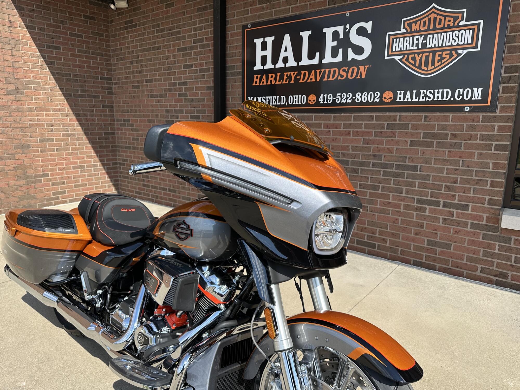 2026 Harley-Davidson CVO Street Glide FLHXSE Torched Orange, photo 7