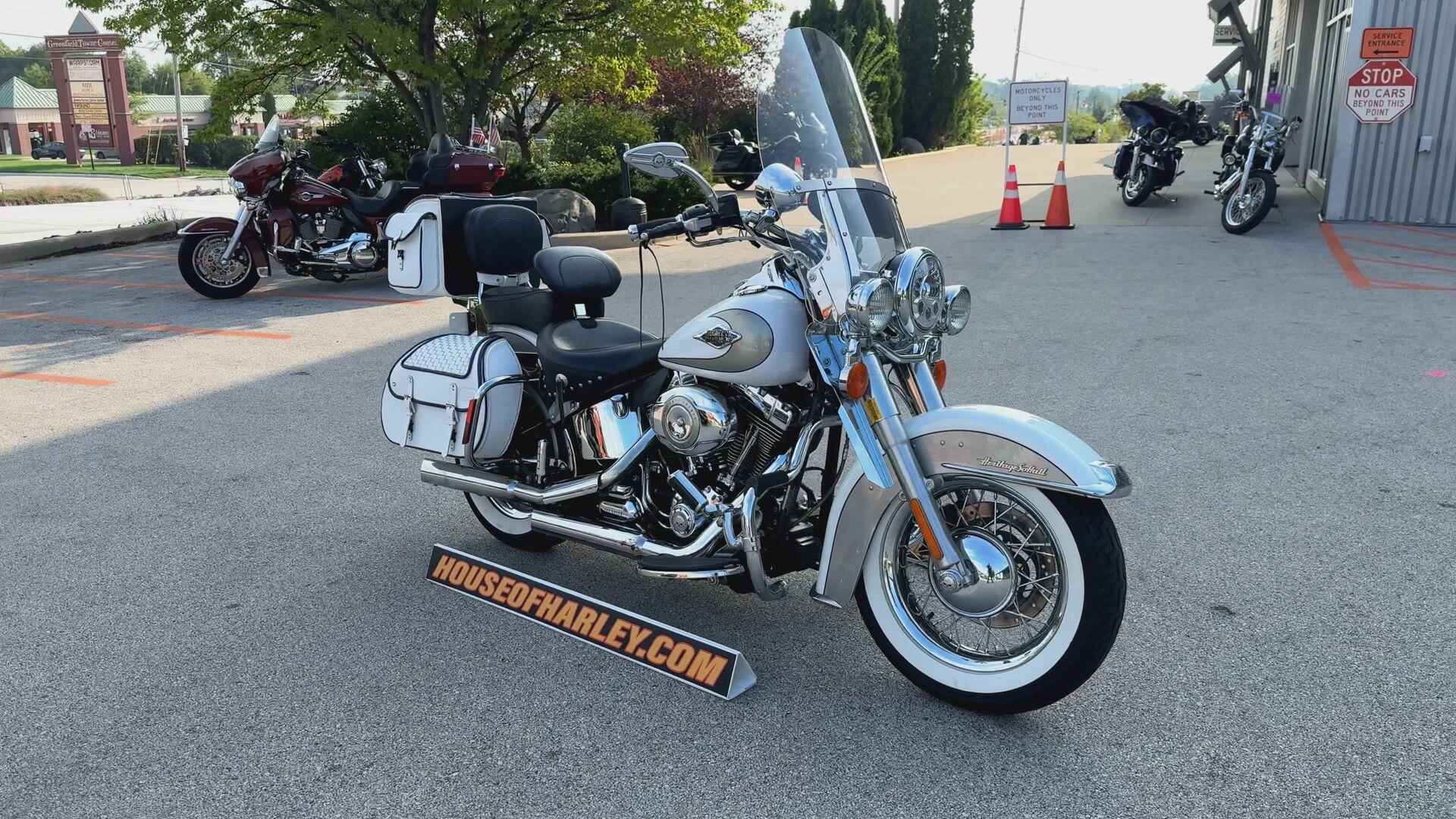 2009 Harley-Davidson® Heritage Softail® Classic Two-Tone White Gold Pearl/Pewter Pearl, photo 3