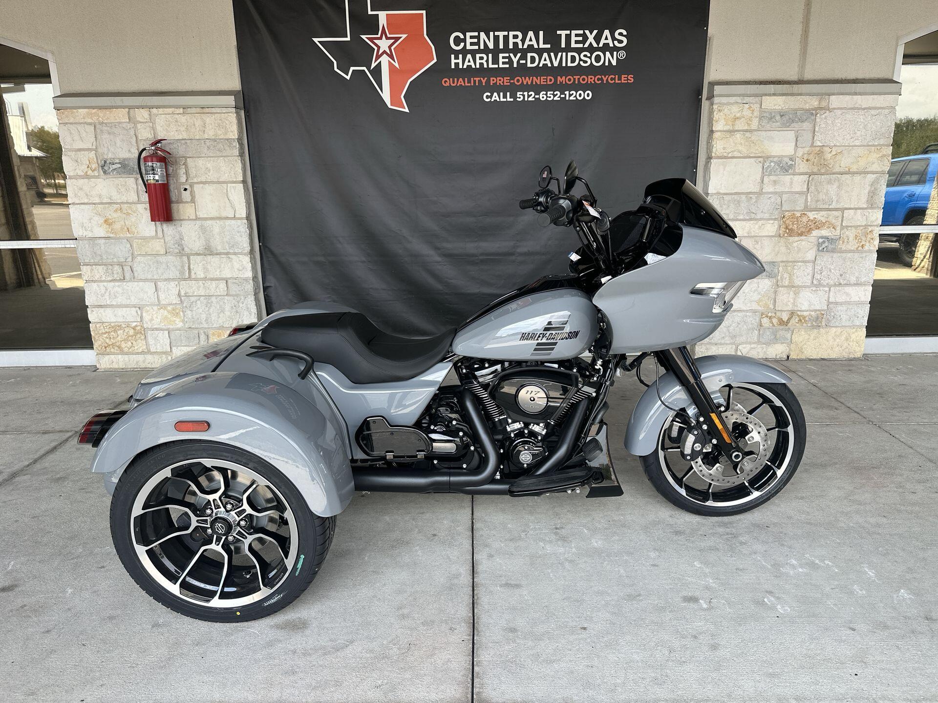 2026 Harley-Davidson® Road Glide 3 FLTRT, photo 3